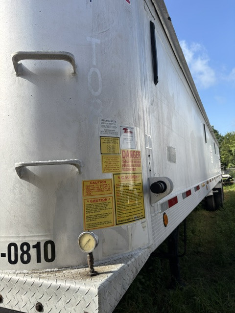 2008 Travis Trailers End Dump