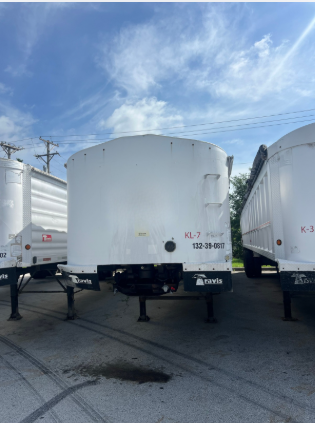 2008 Travis Trailers End Dump