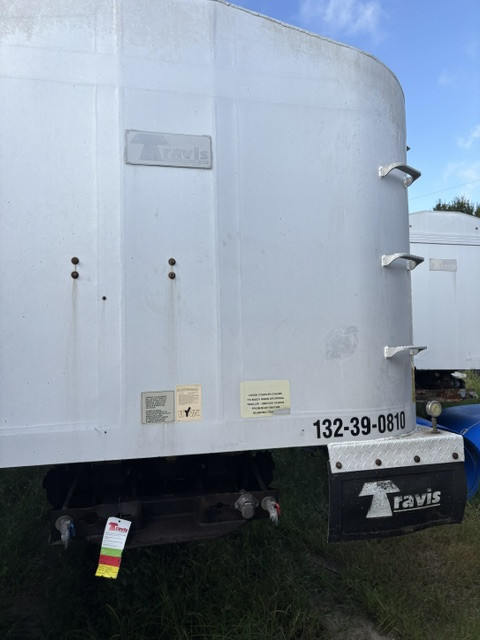 2008 Travis Trailers End Dump