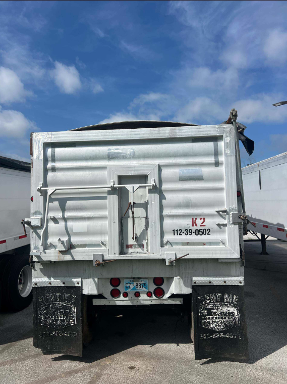 2005 Travis Trailers End Dump