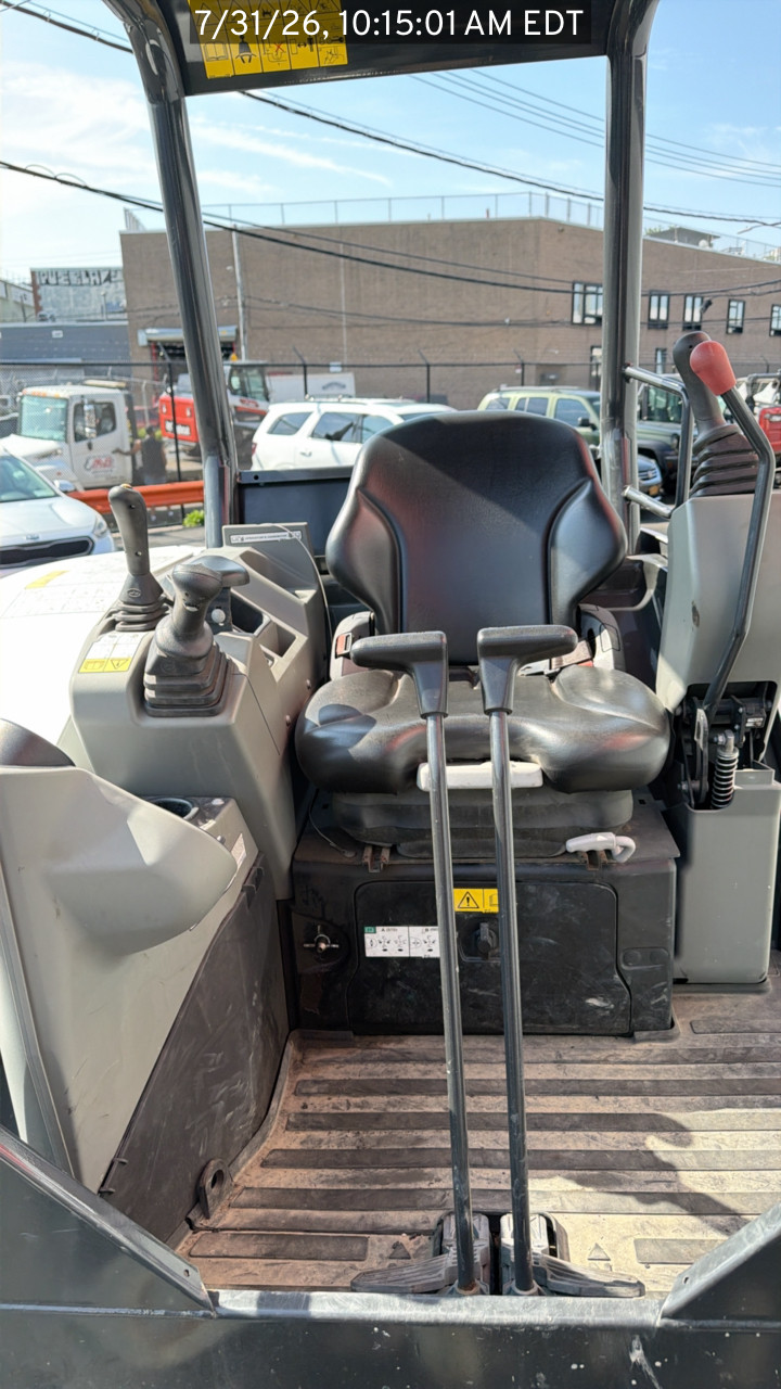 2024 Bobcat E32