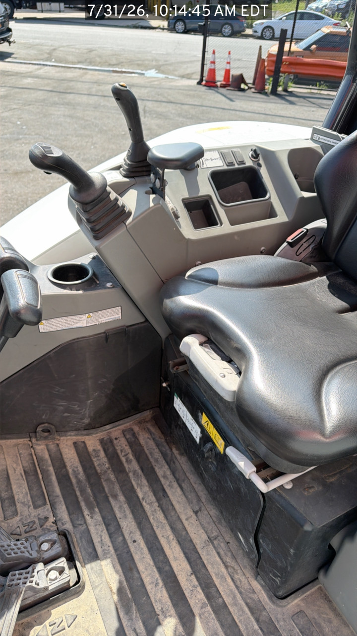 2024 Bobcat E32