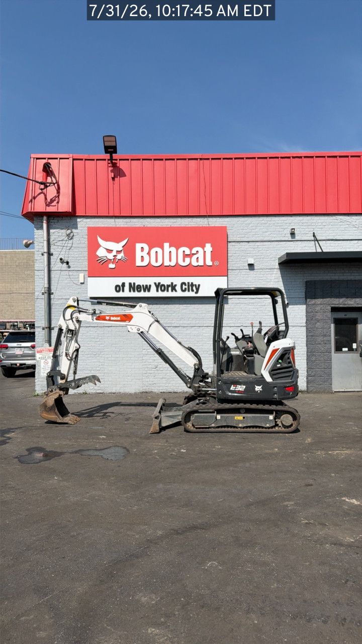 2024 Bobcat E32
