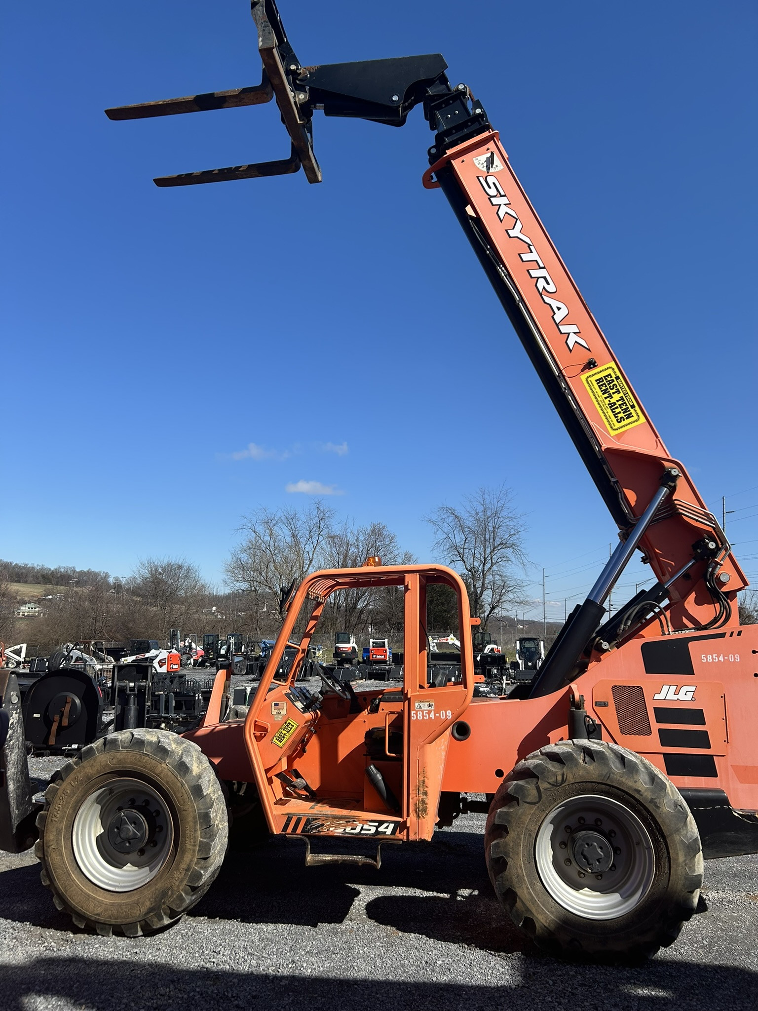 Photo of a 2016 Skytrak 10054