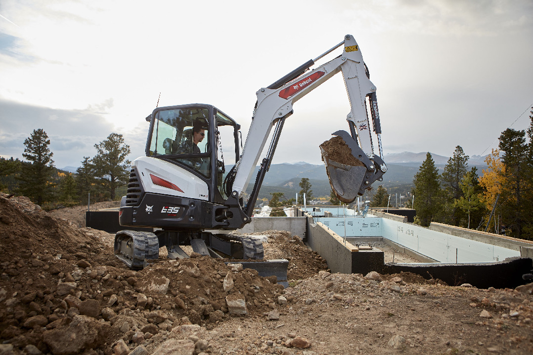 Photo of a  Bobcat E35 CAB DLX LA XCH ANG BL