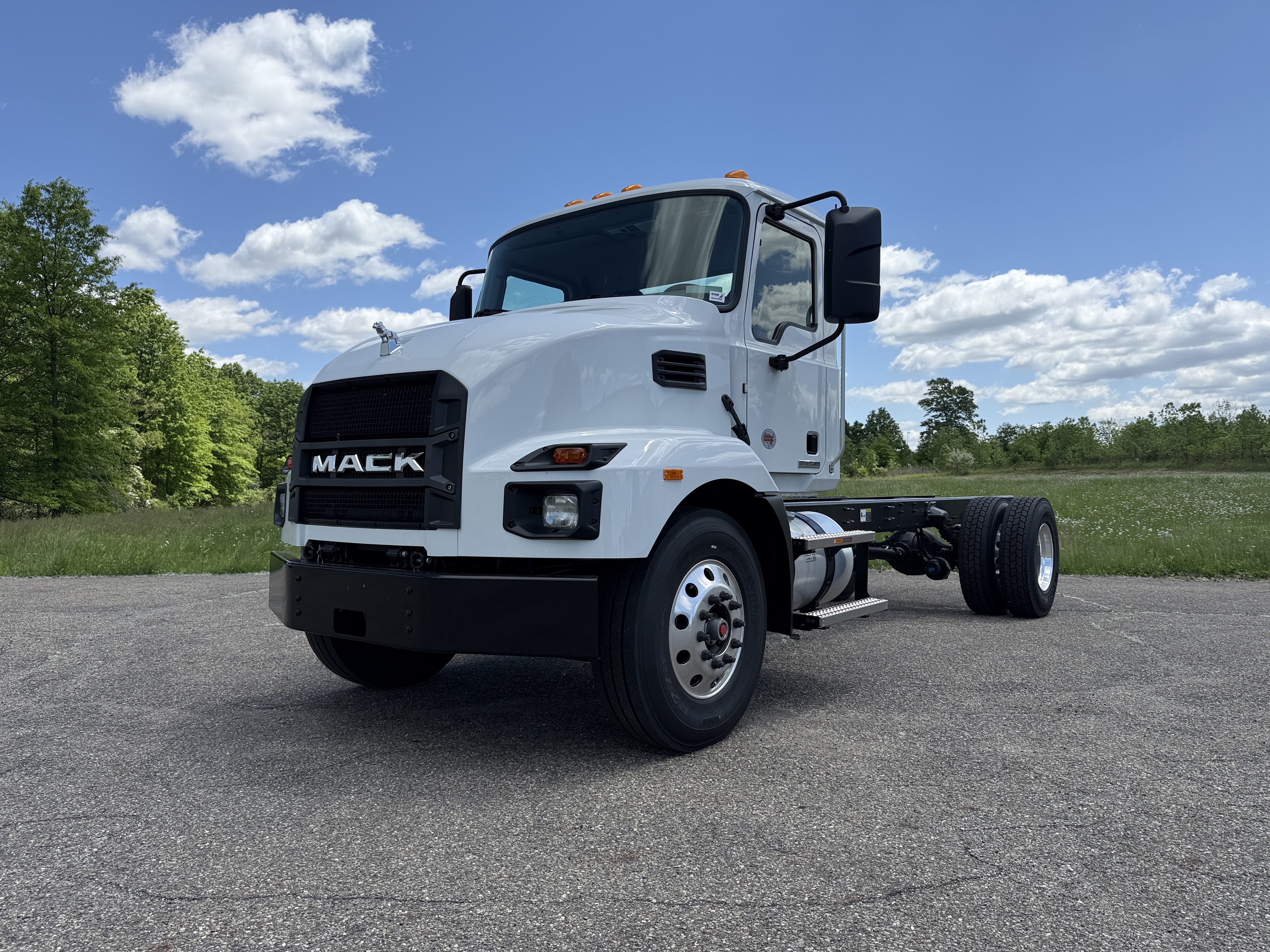 Photo of a 2027 Mack MD7