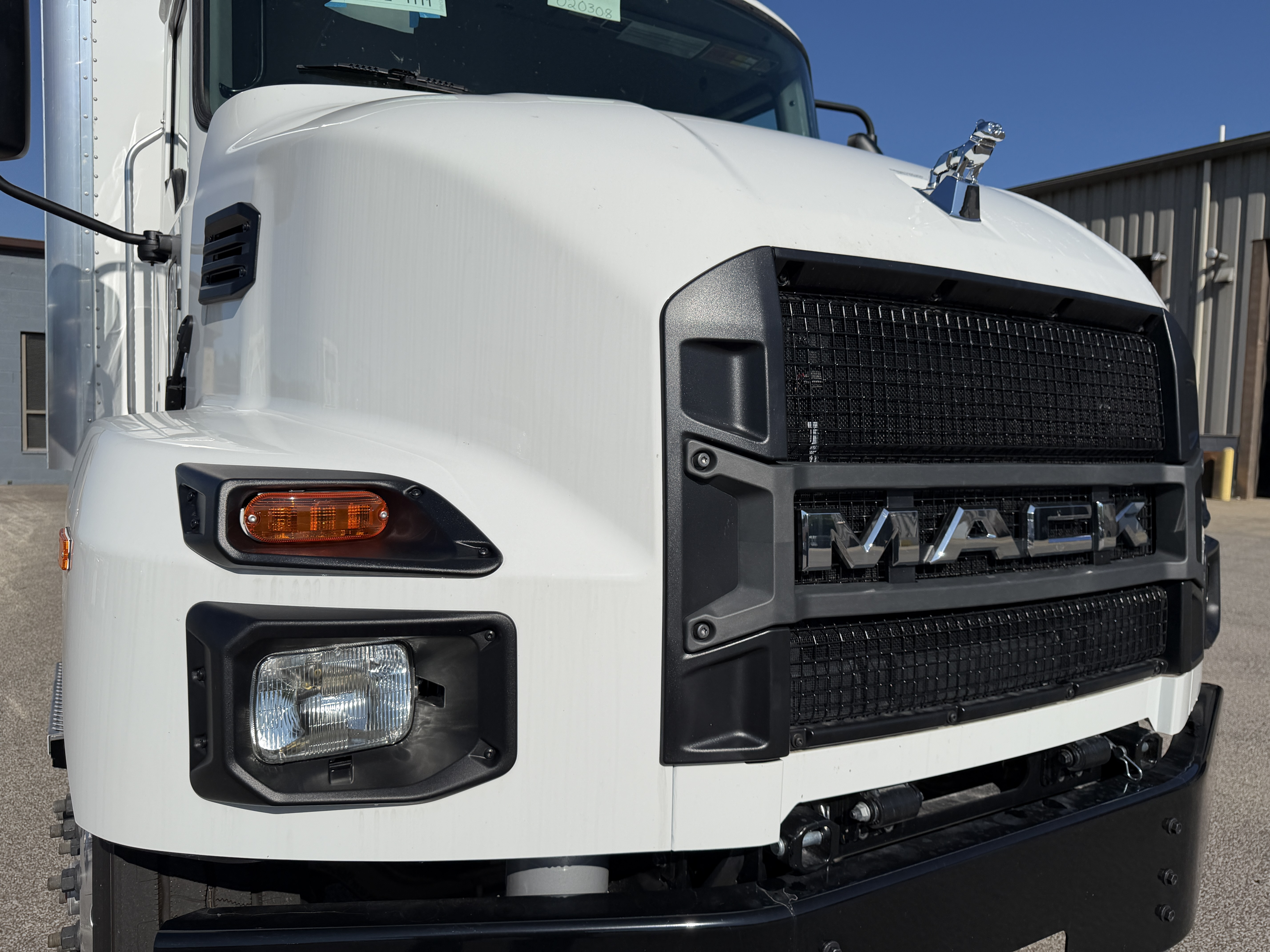 2027 Mack MD6