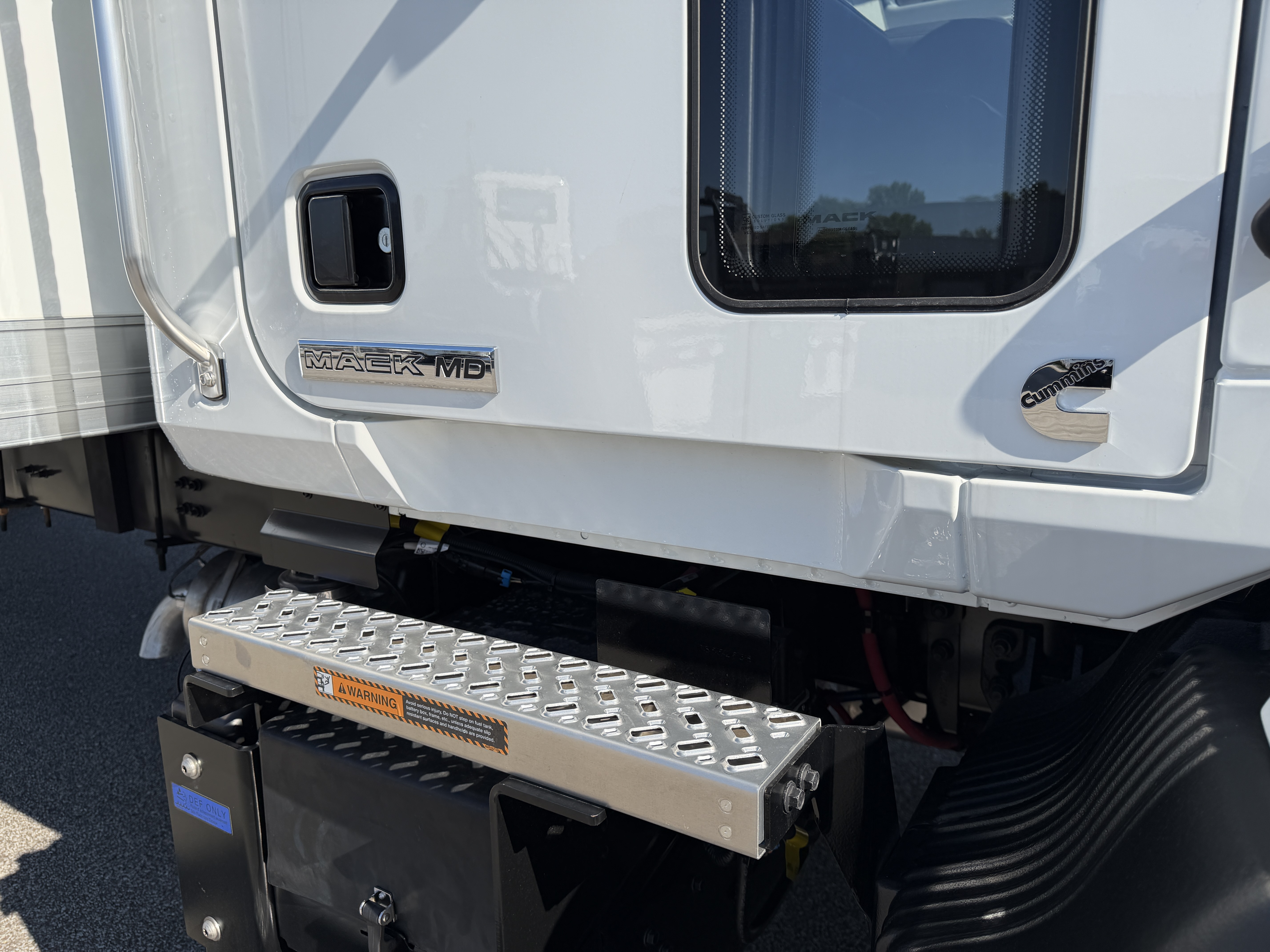 2027 Mack MD6