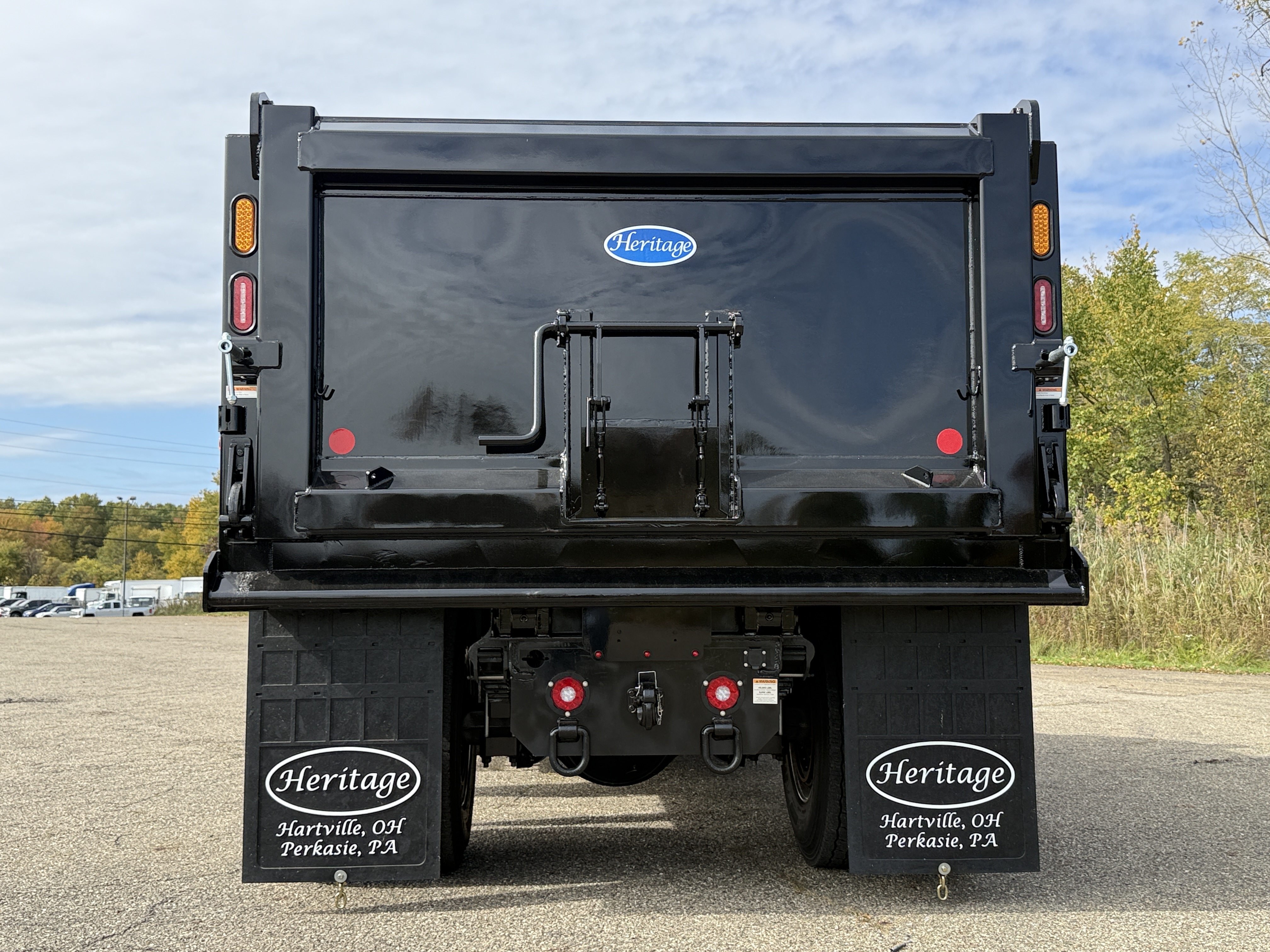 2027 Mack MD7