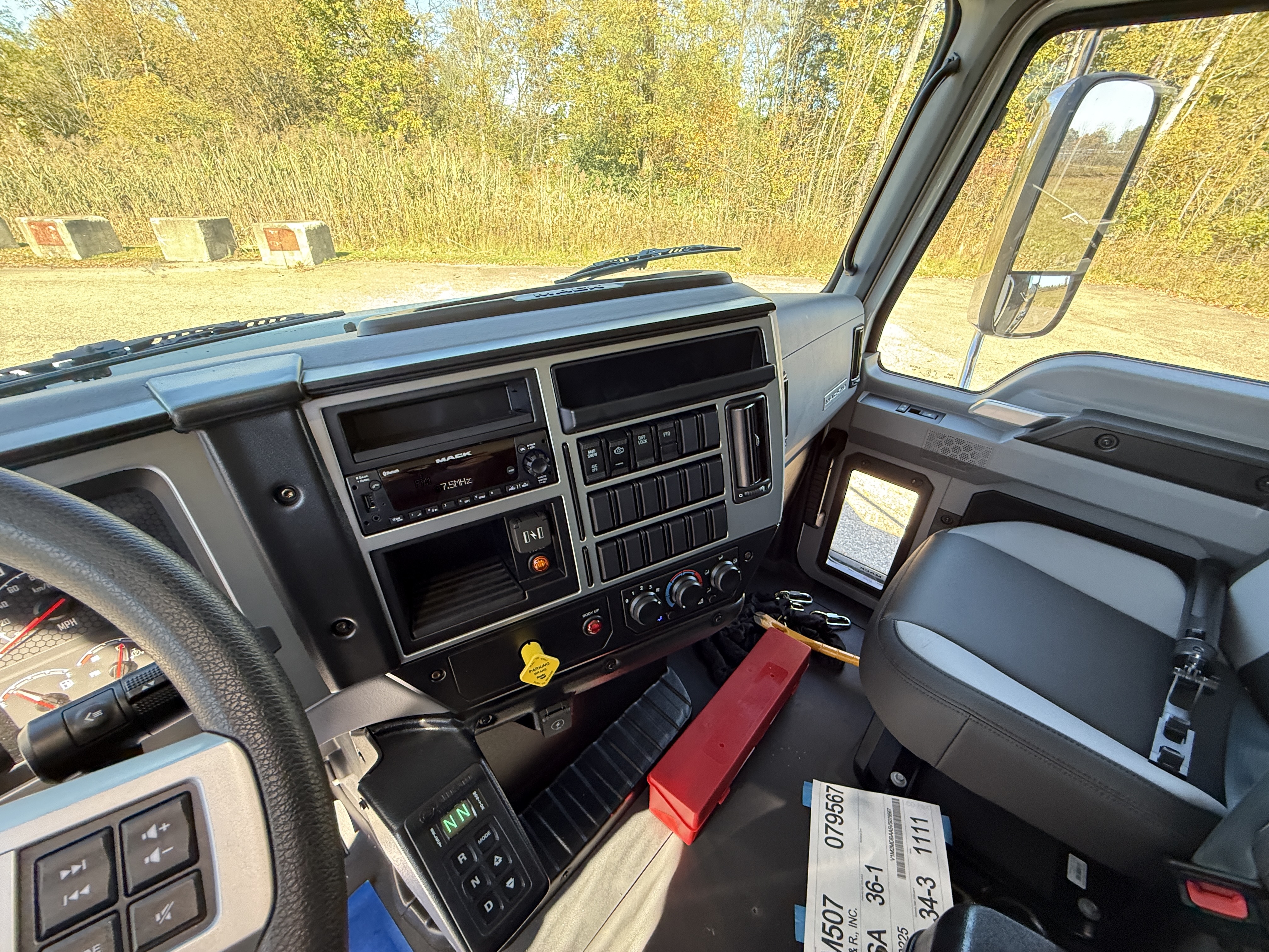 2027 Mack MD7