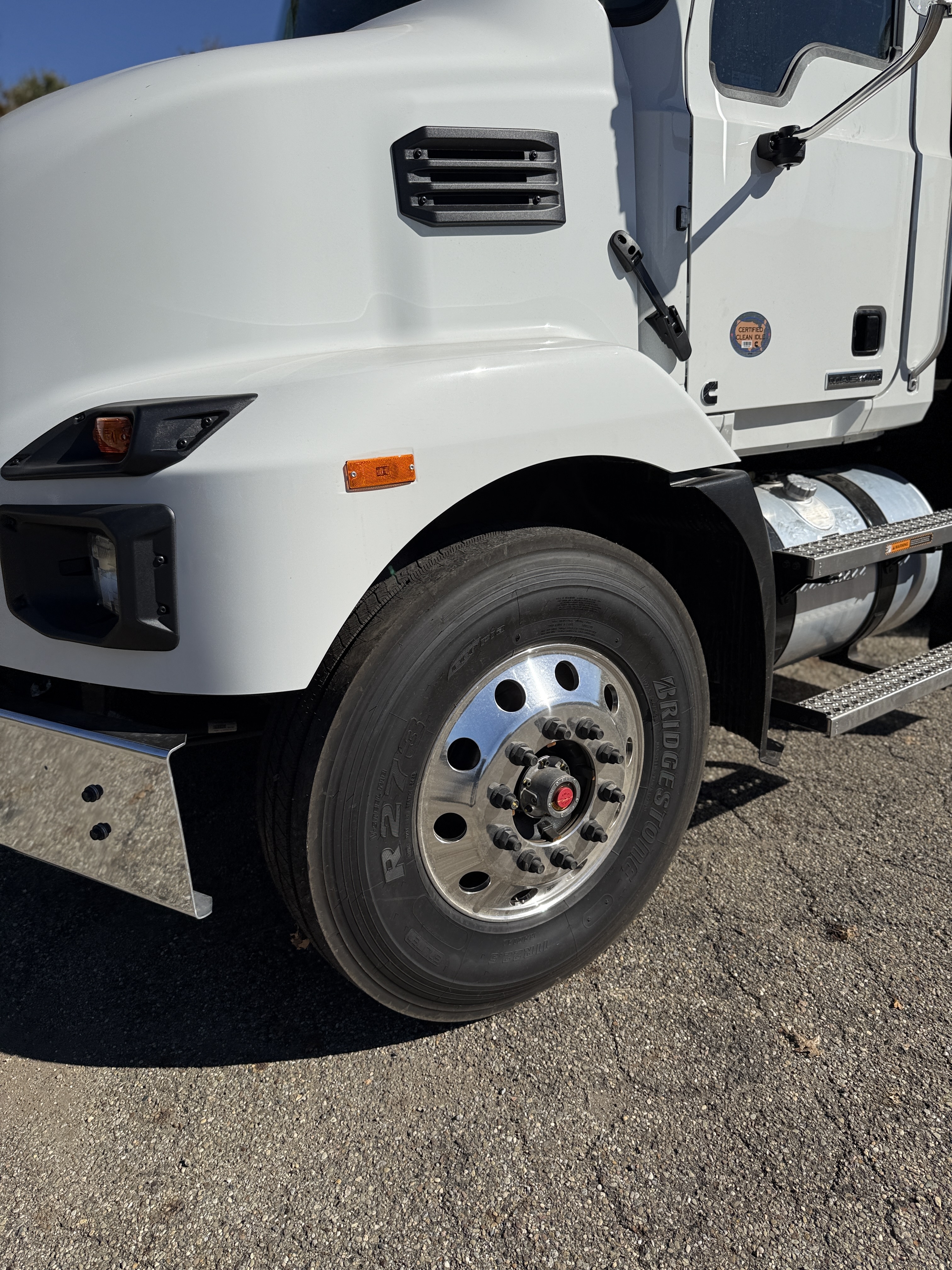 2027 Mack MD7