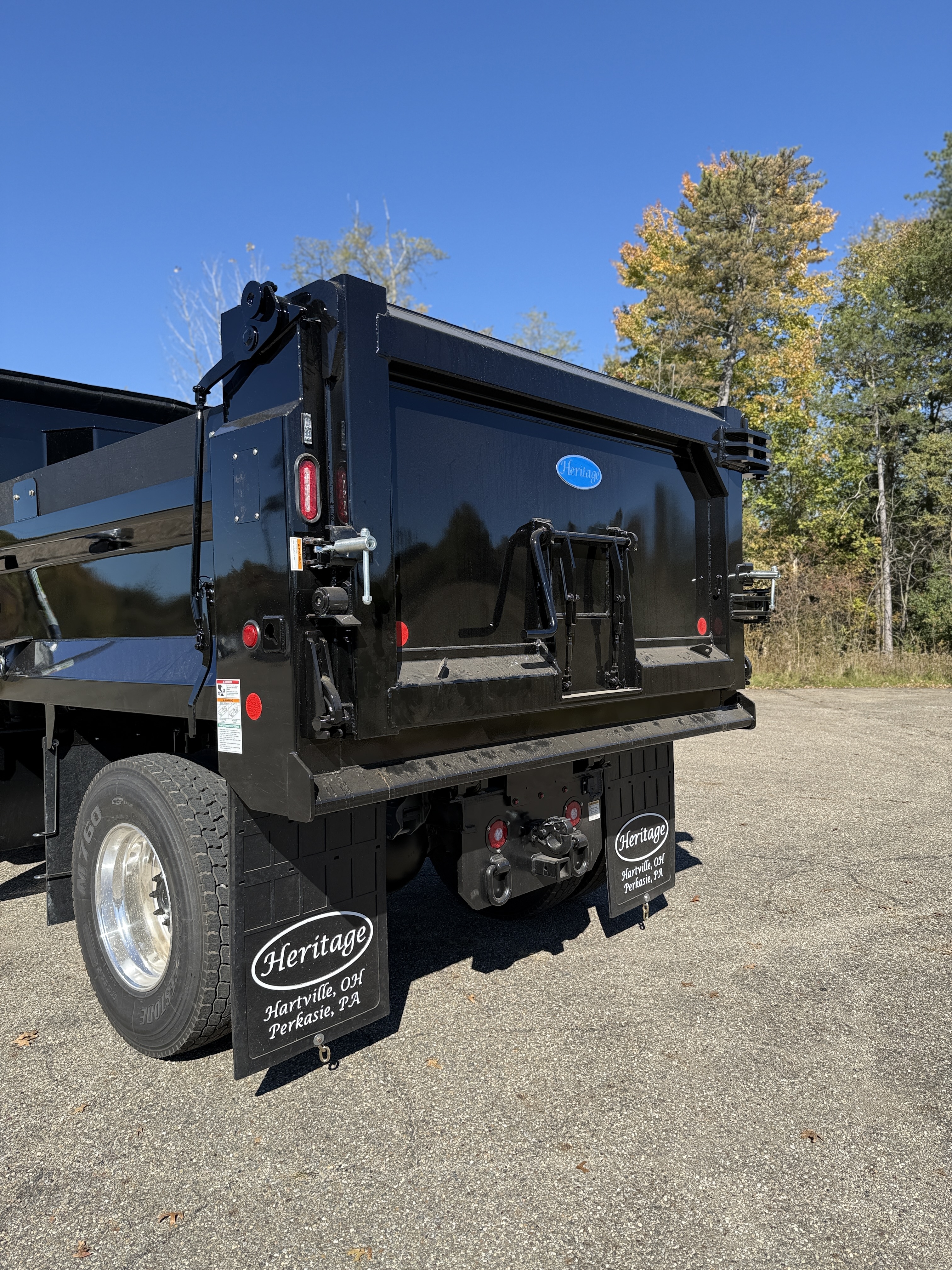 2027 Mack MD7