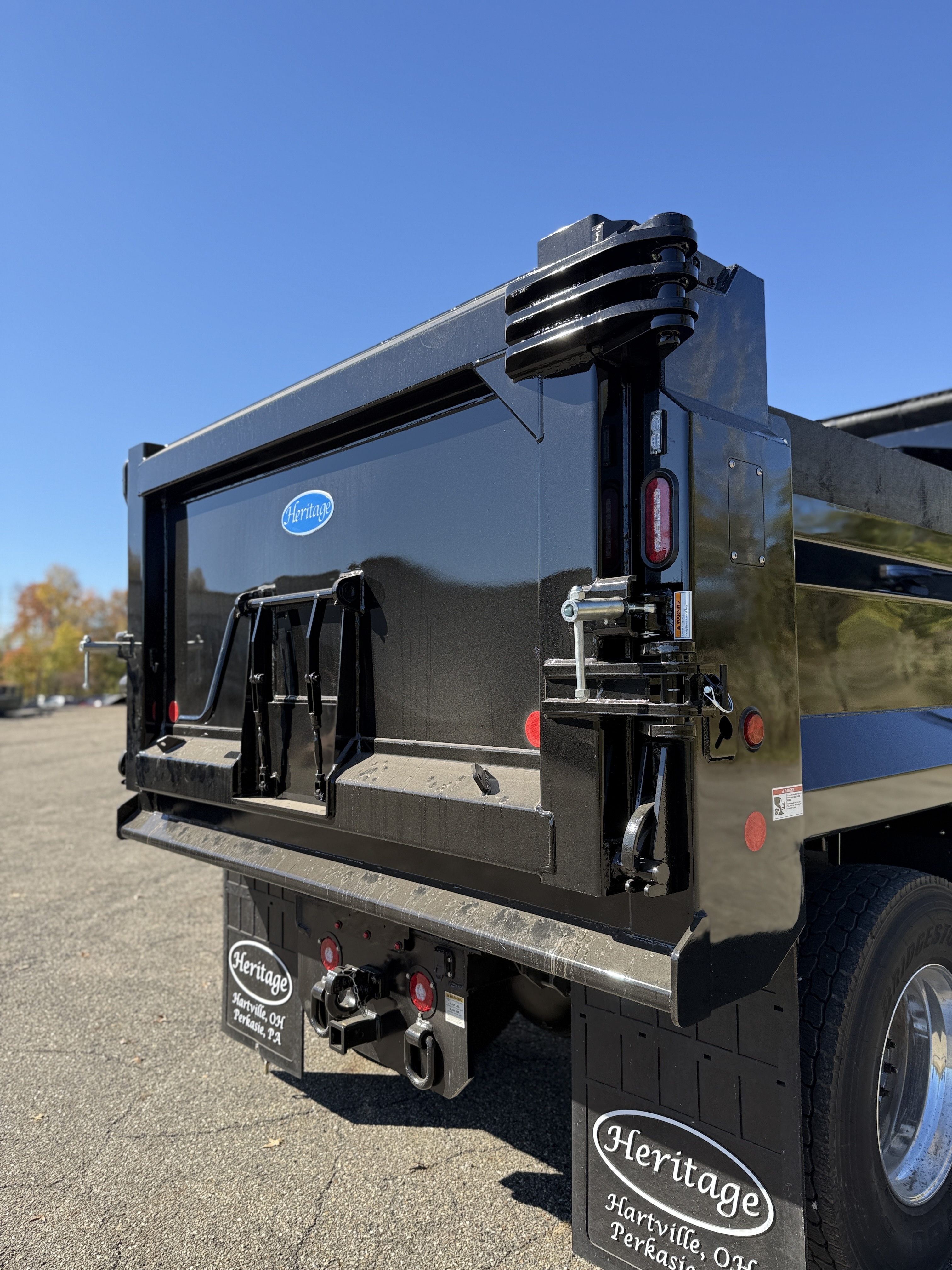 2027 Mack MD7