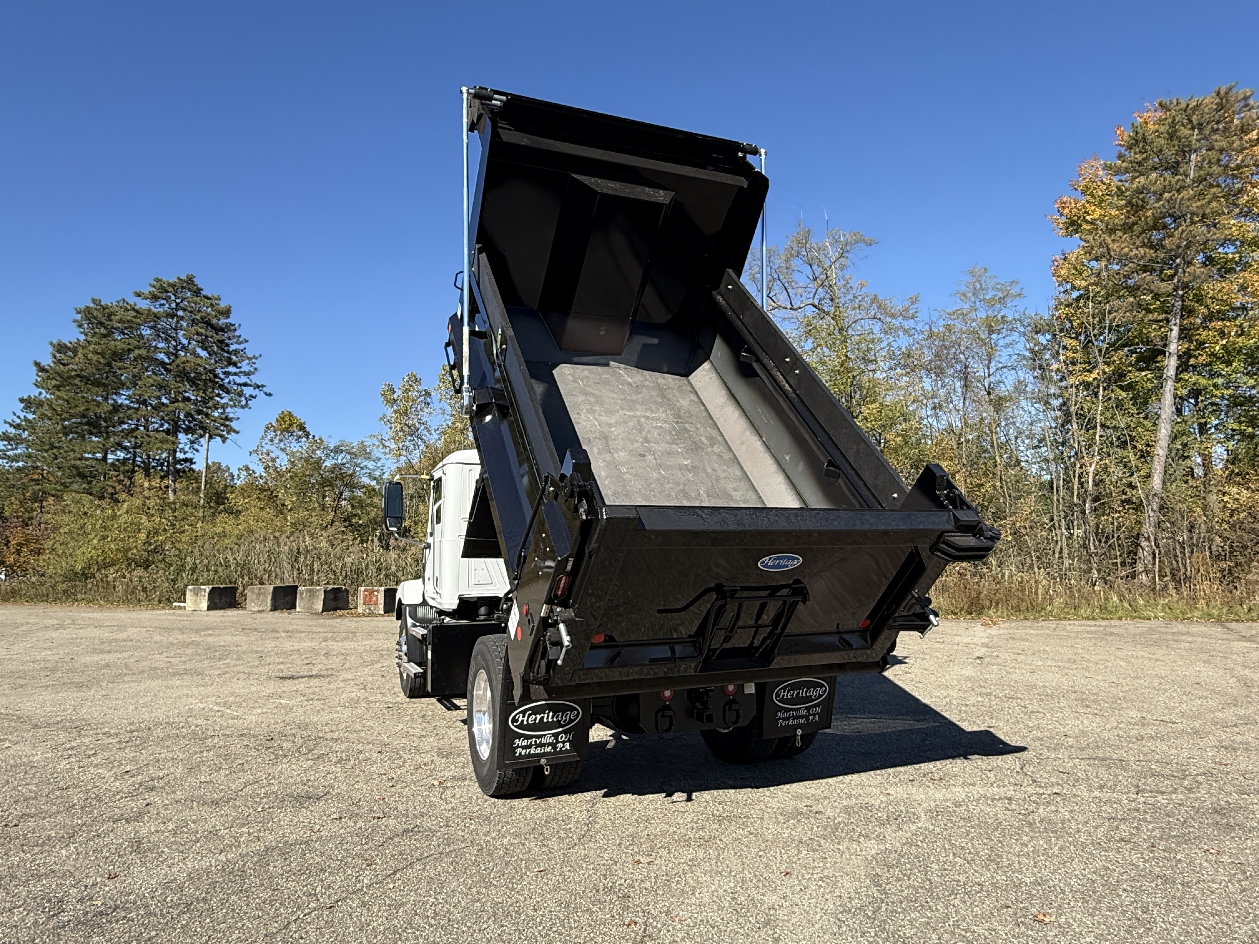 2027 Mack MD7