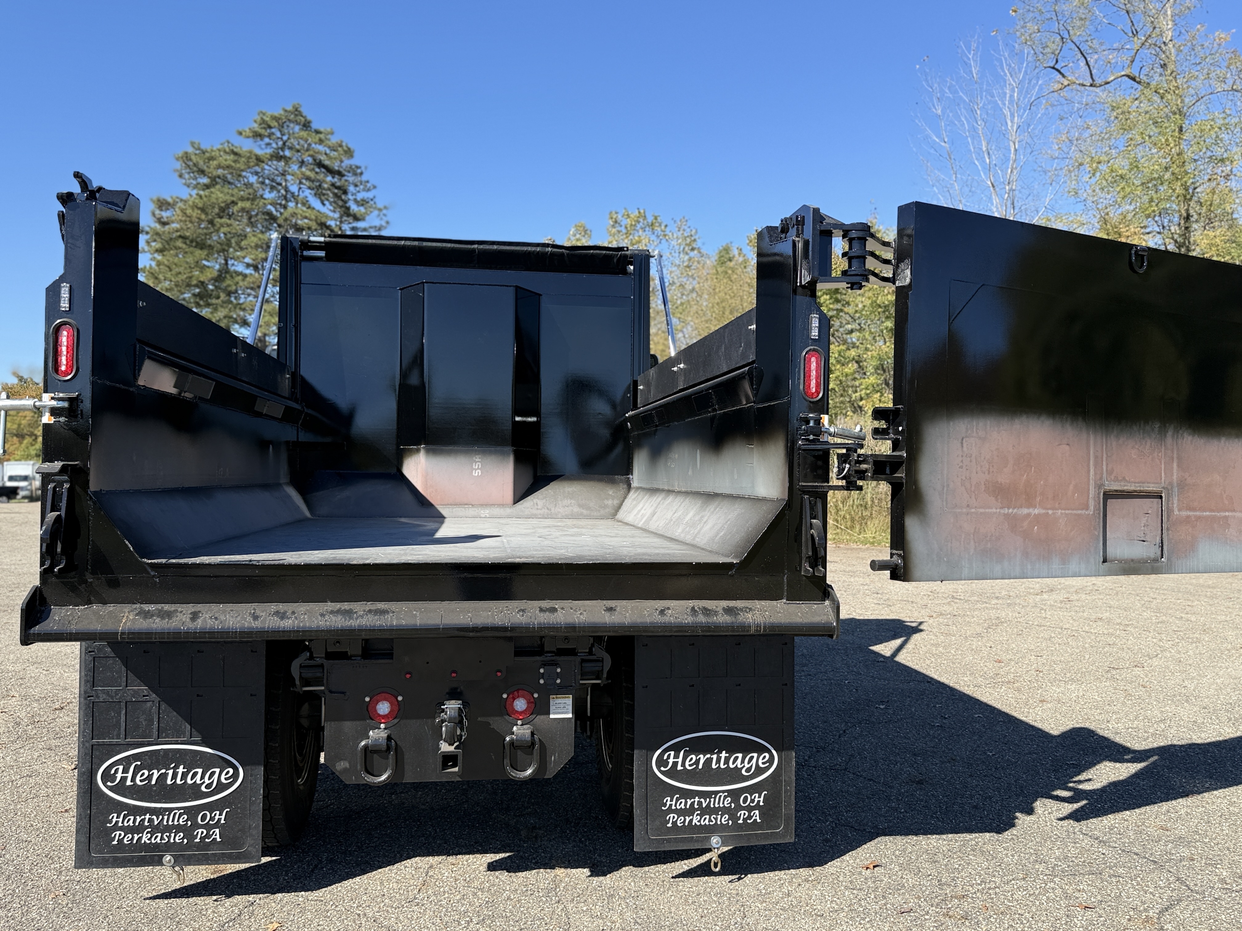 2027 Mack MD7