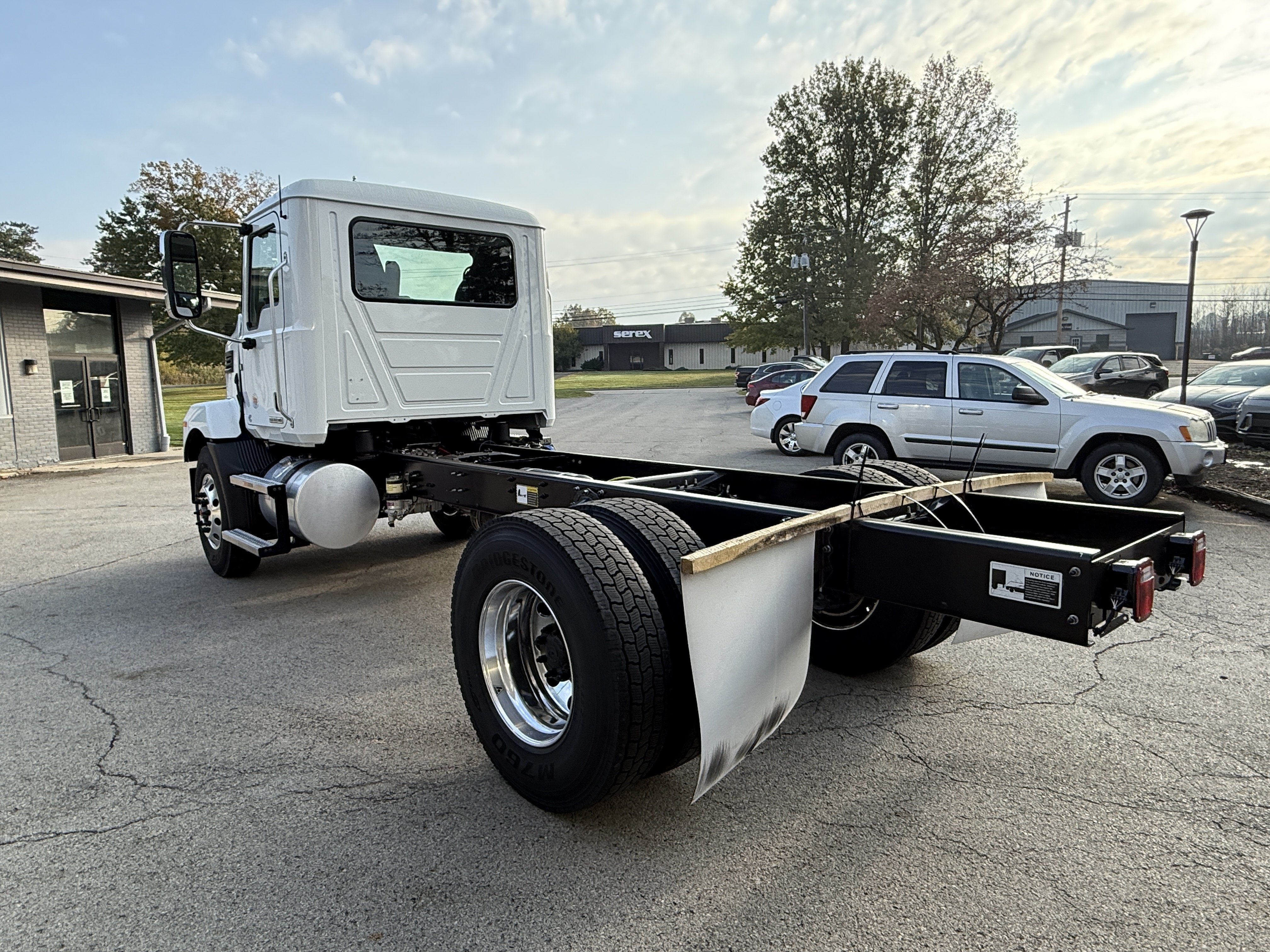 2027 Mack MD6