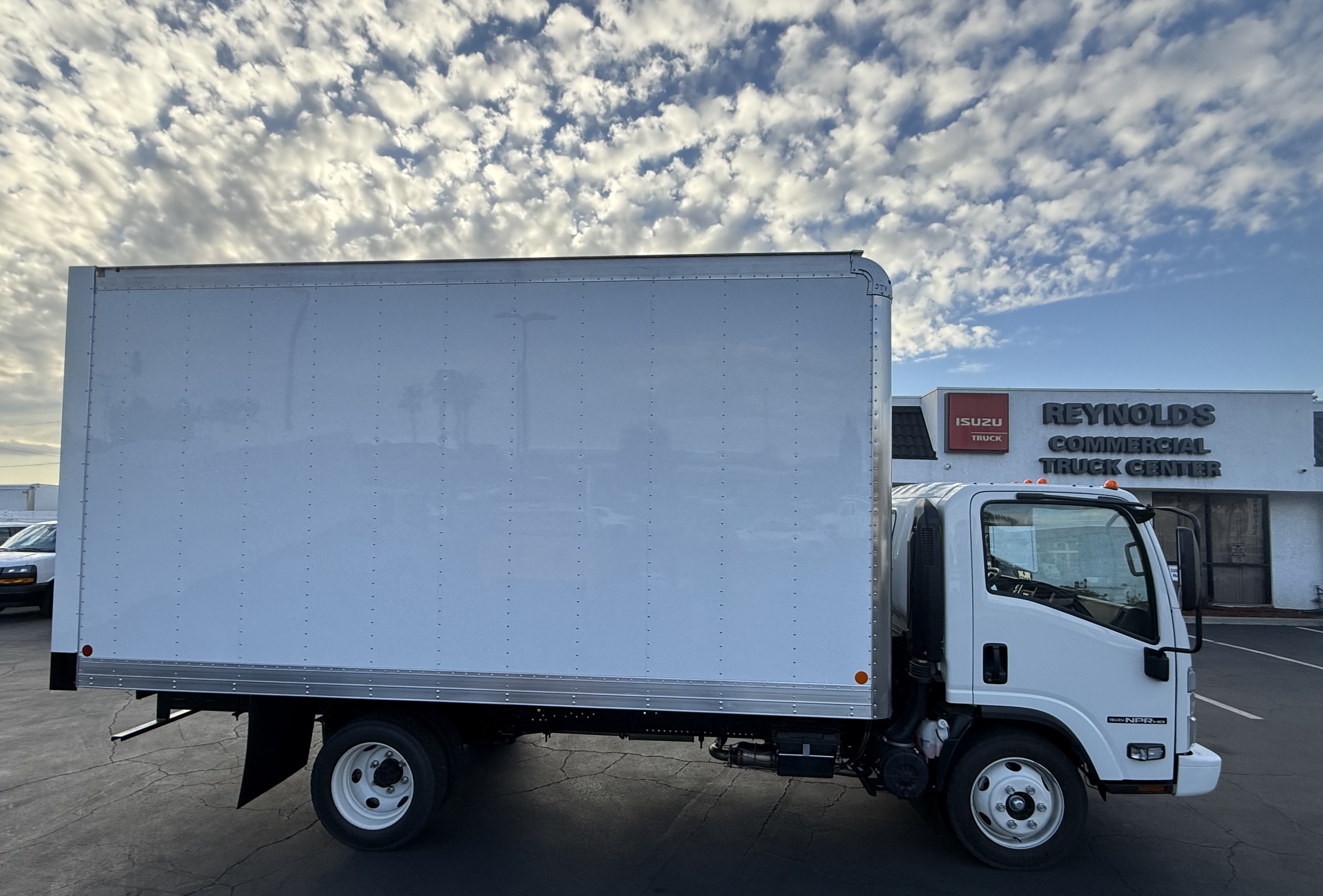 2024 Isuzu NPR HD GAS