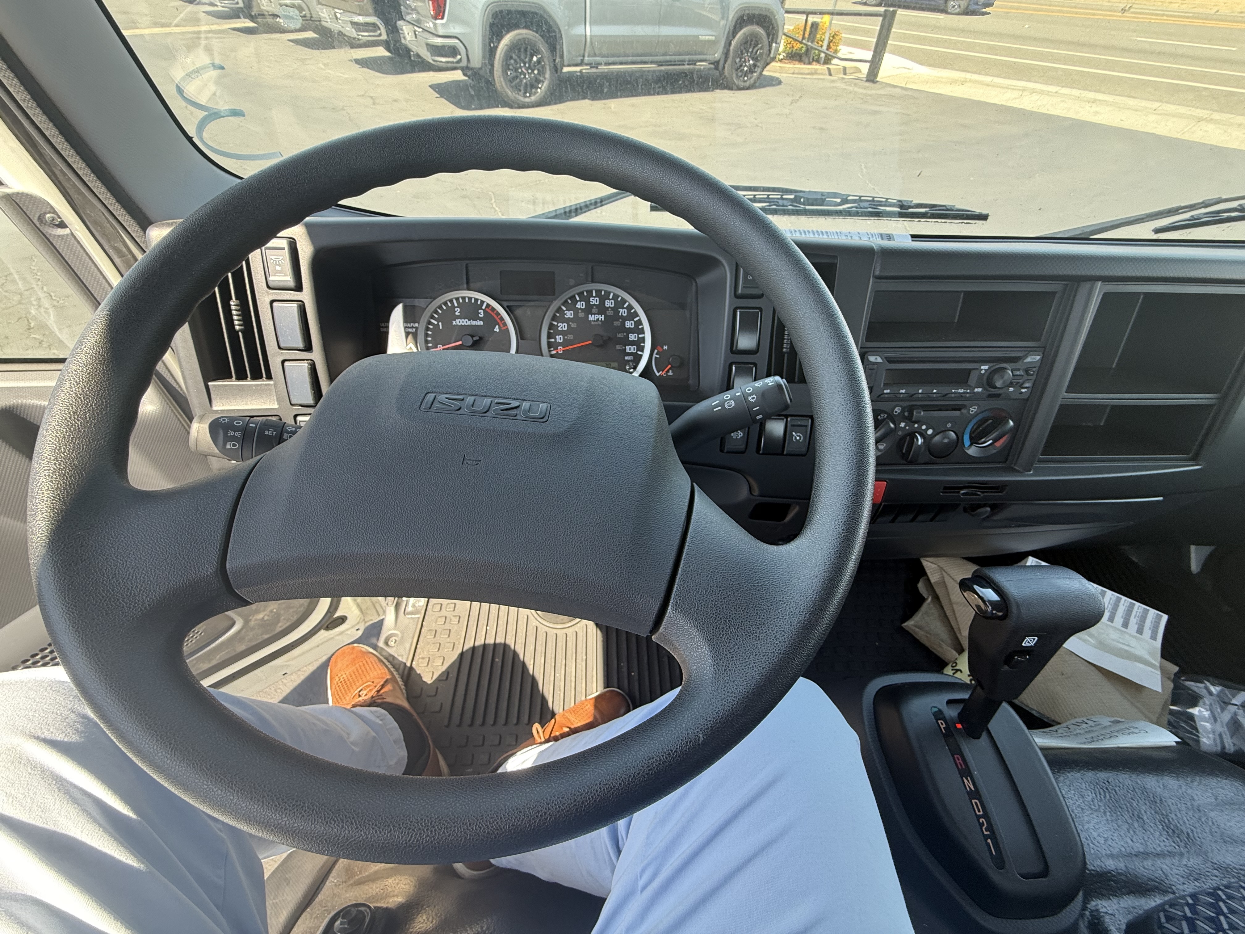 2024 Isuzu NPR HD - Photo 8