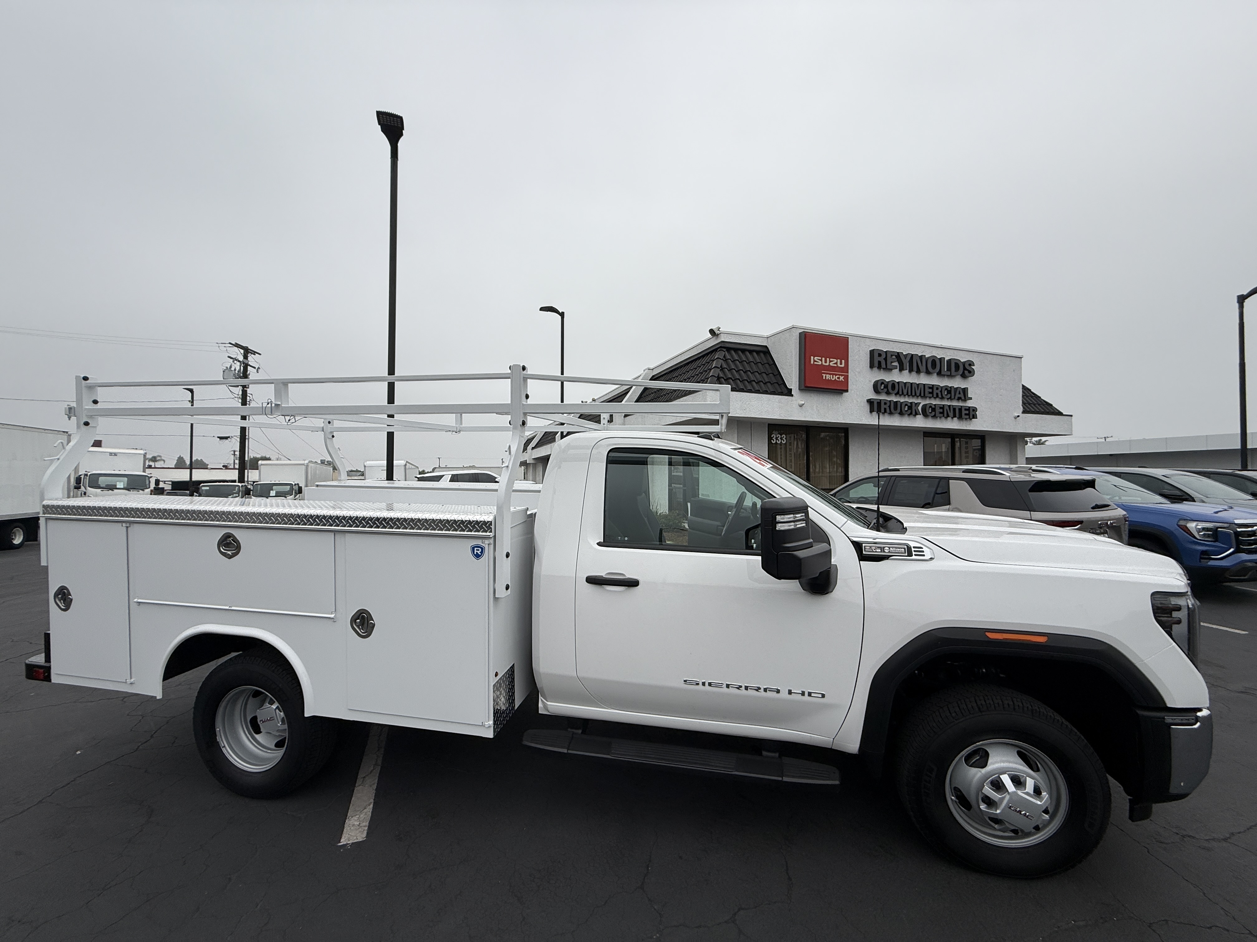 2024 GMC SIERRA 3500 PRO GAS 2WD