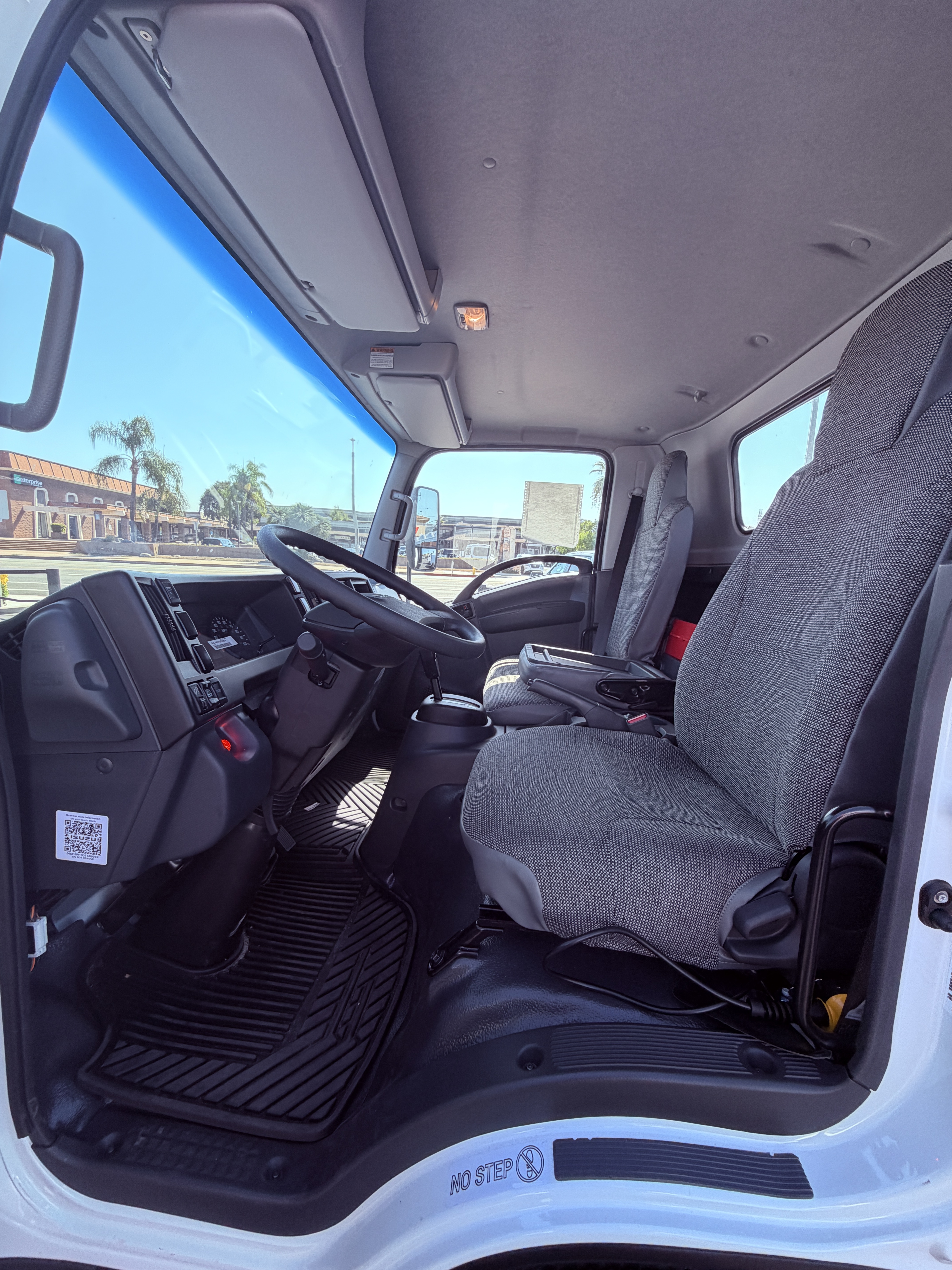 2026 Isuzu NRR GAS 16 ft.