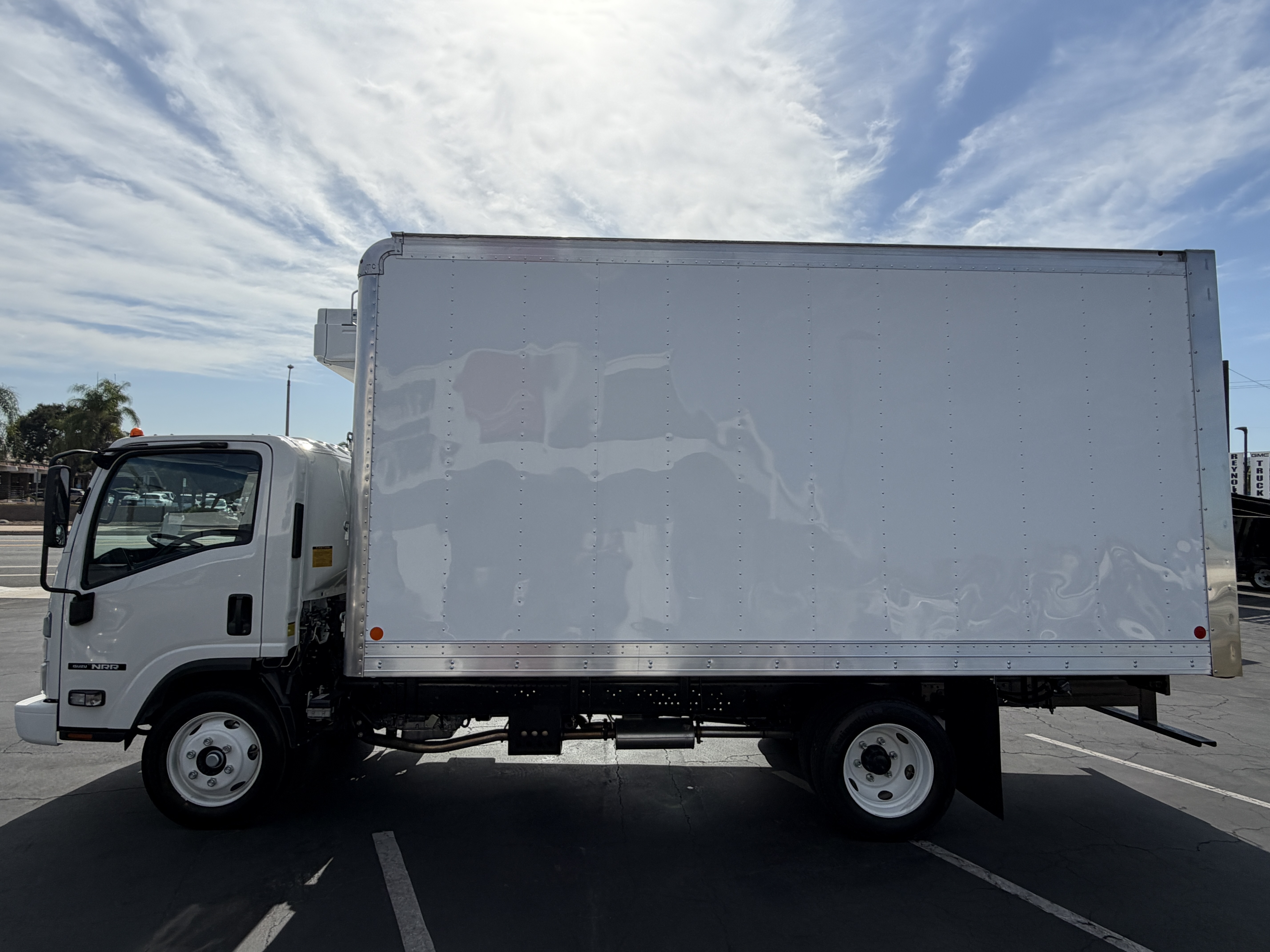 2026 Isuzu NRR GAS 16'