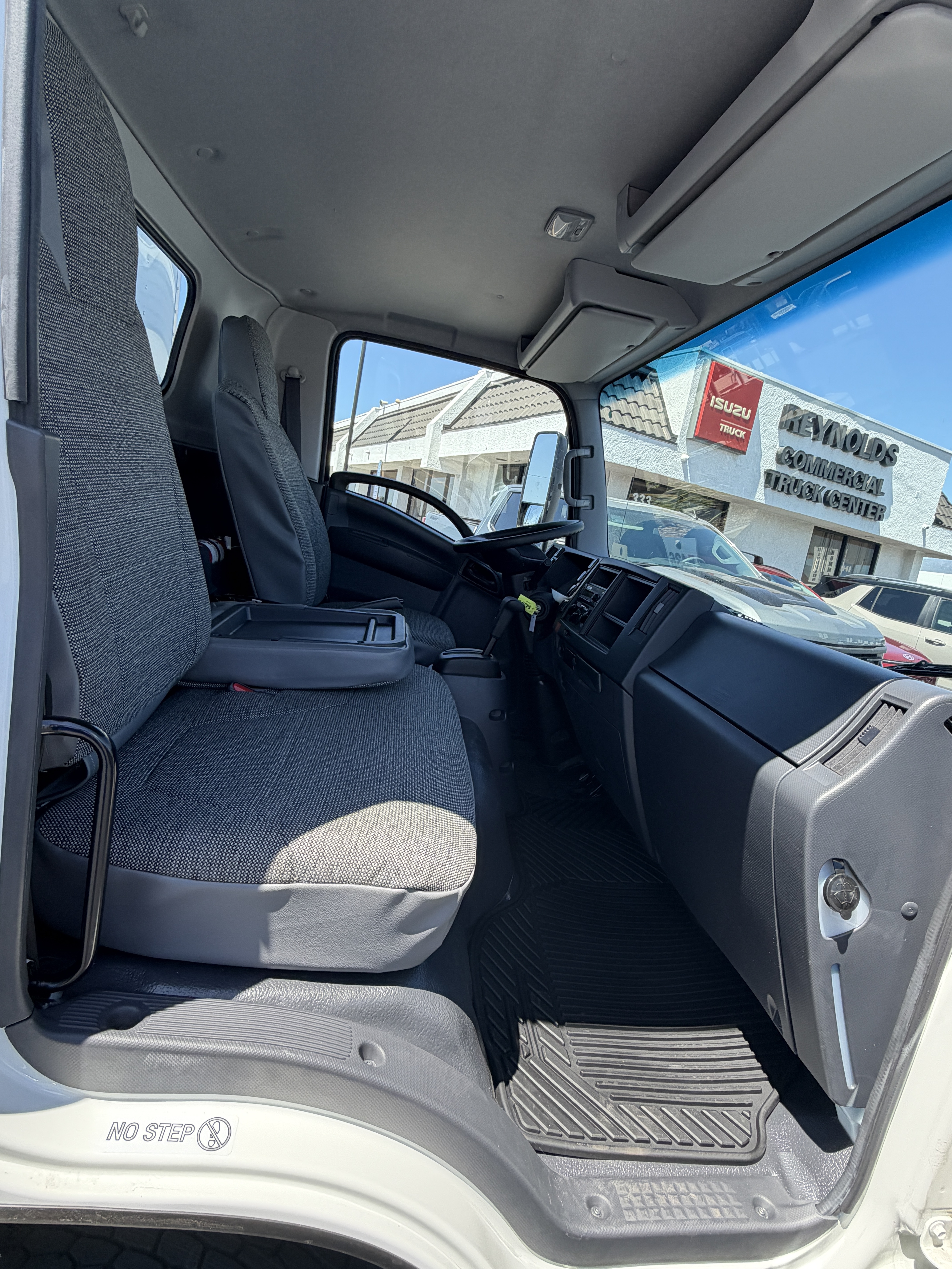 2026 Isuzu NPR HD GAS 18'