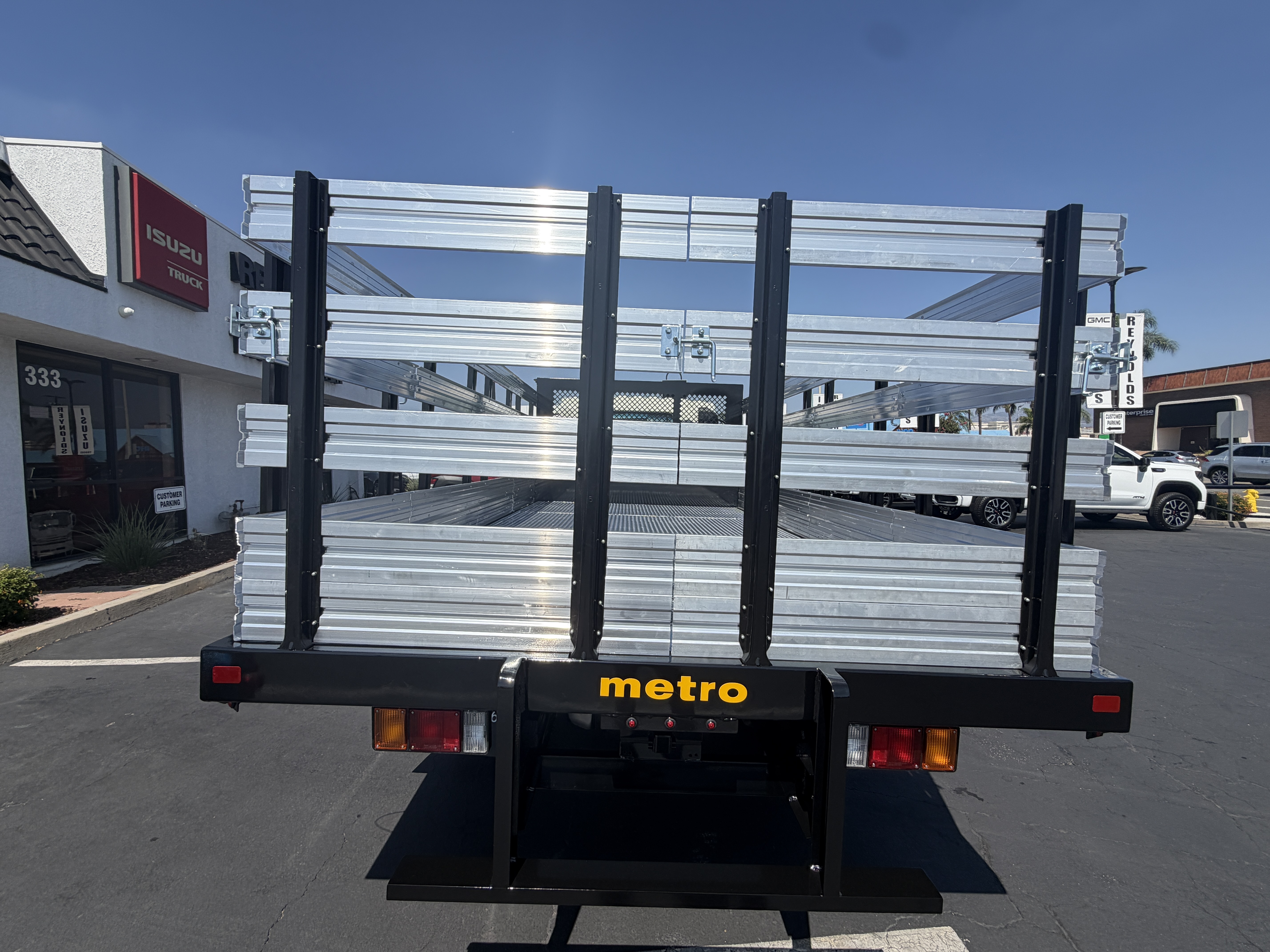 2026 Isuzu NPR HD GAS 16'