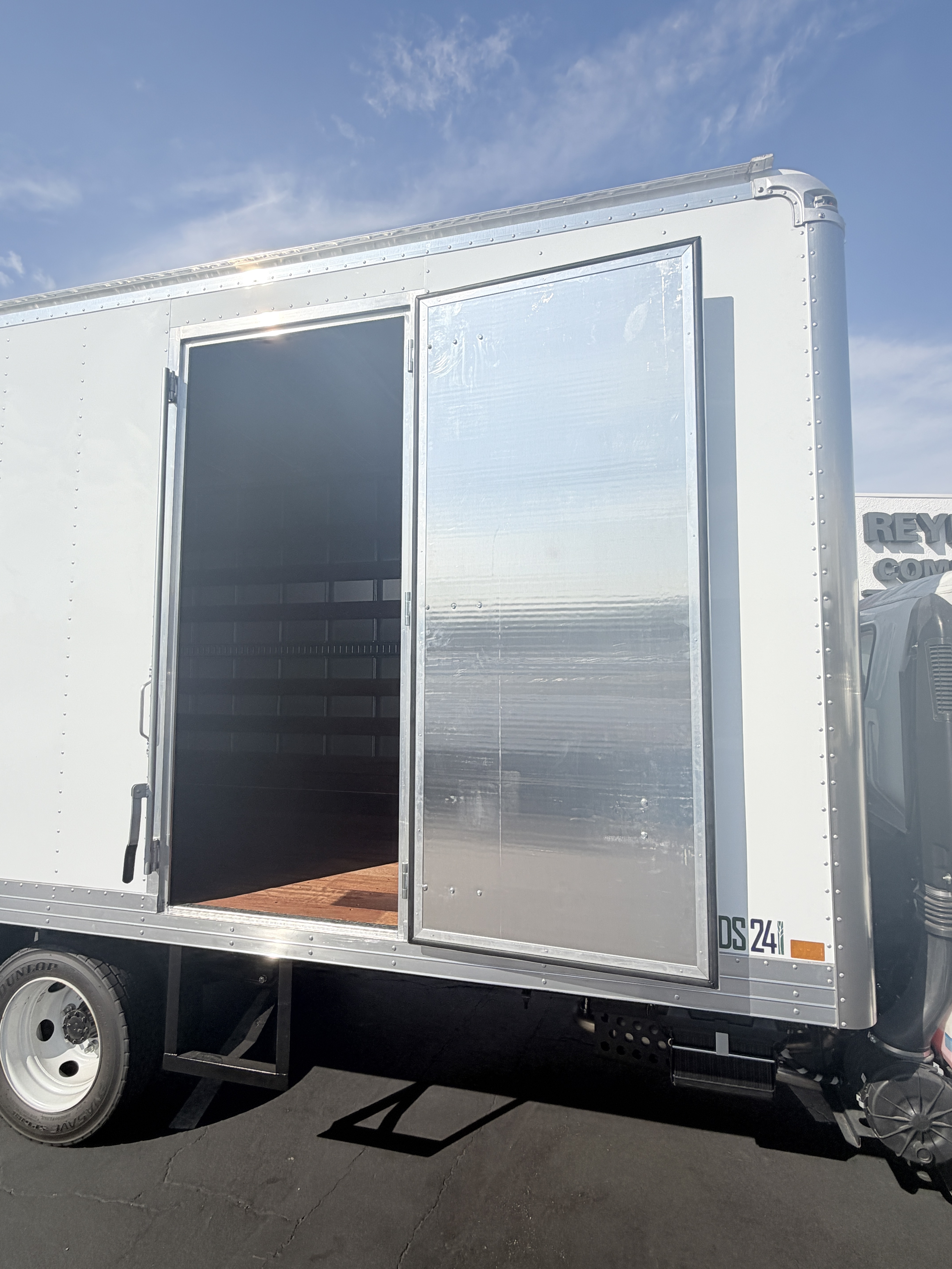 2026 Isuzu NPR HD GAS 16'