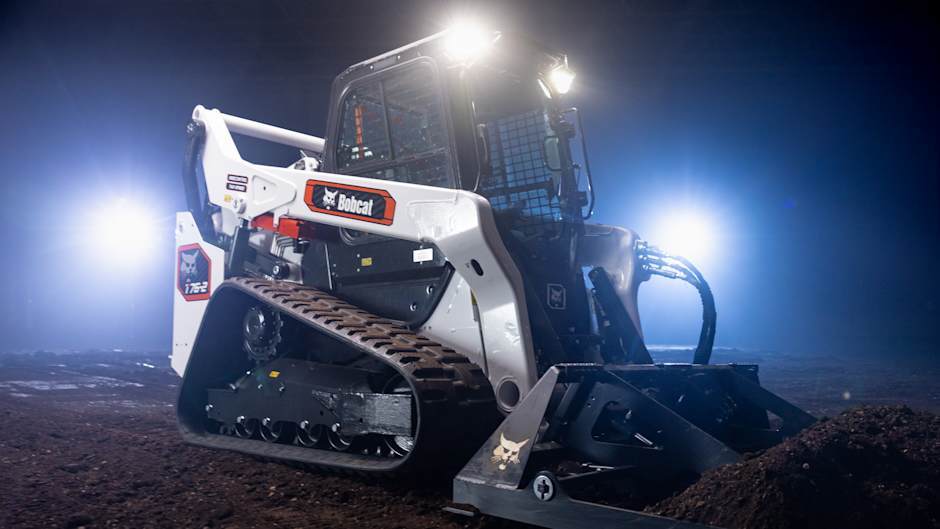 2027 Bobcat T76-2