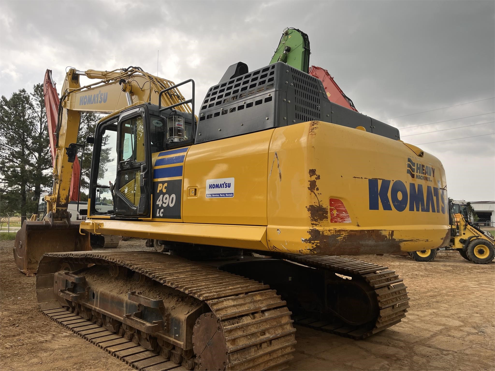2018 Komatsu PC490LC-11