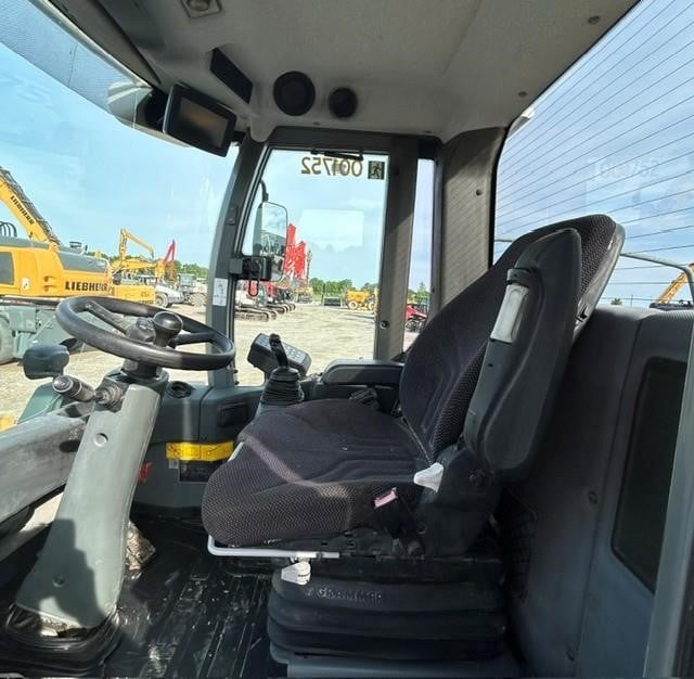 2014 Liebherr L556