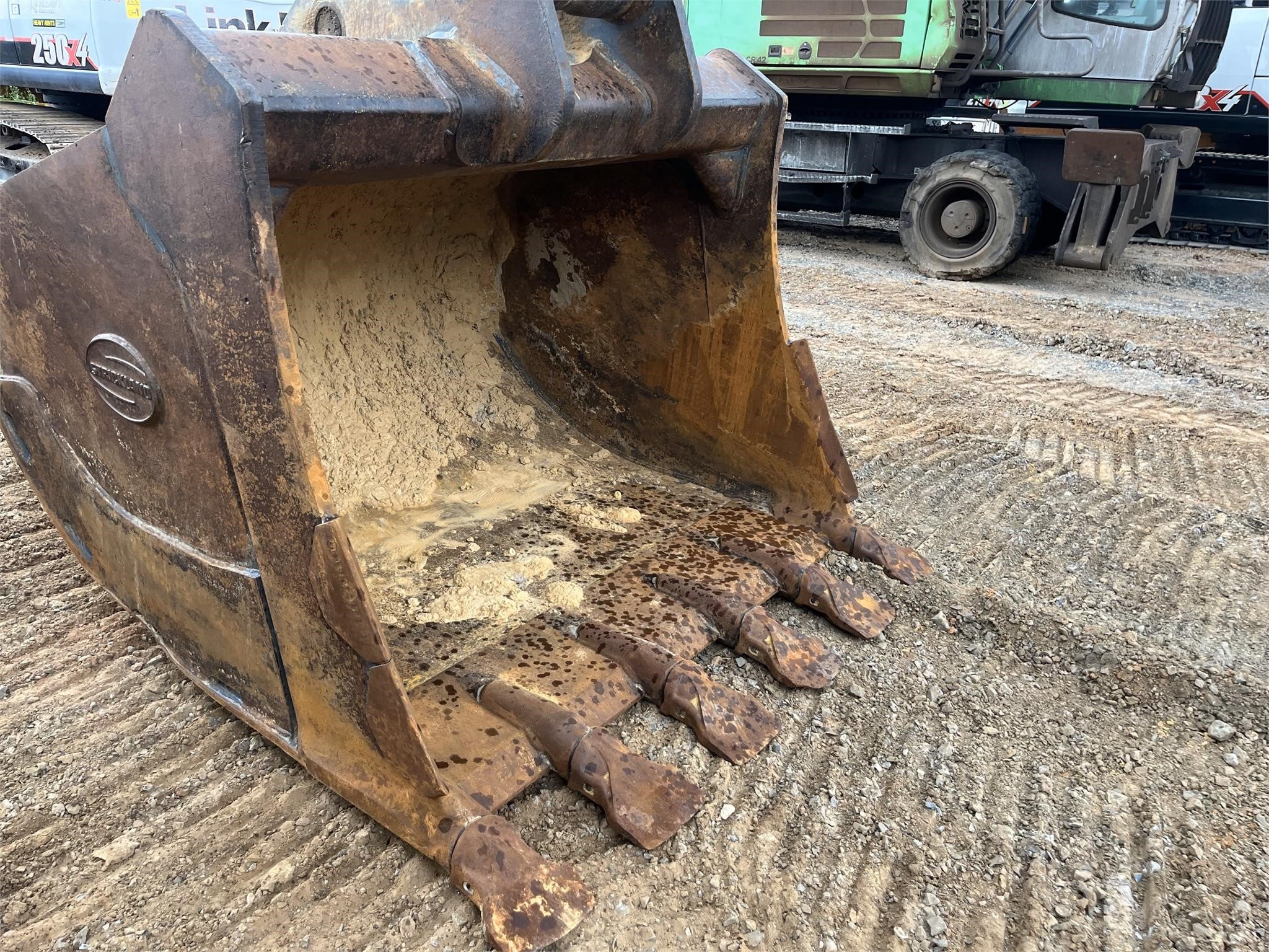 2018 Komatsu PC490LC-11