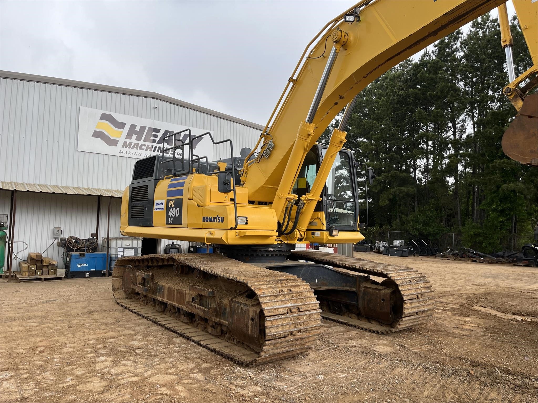 2018 Komatsu PC490LC-11