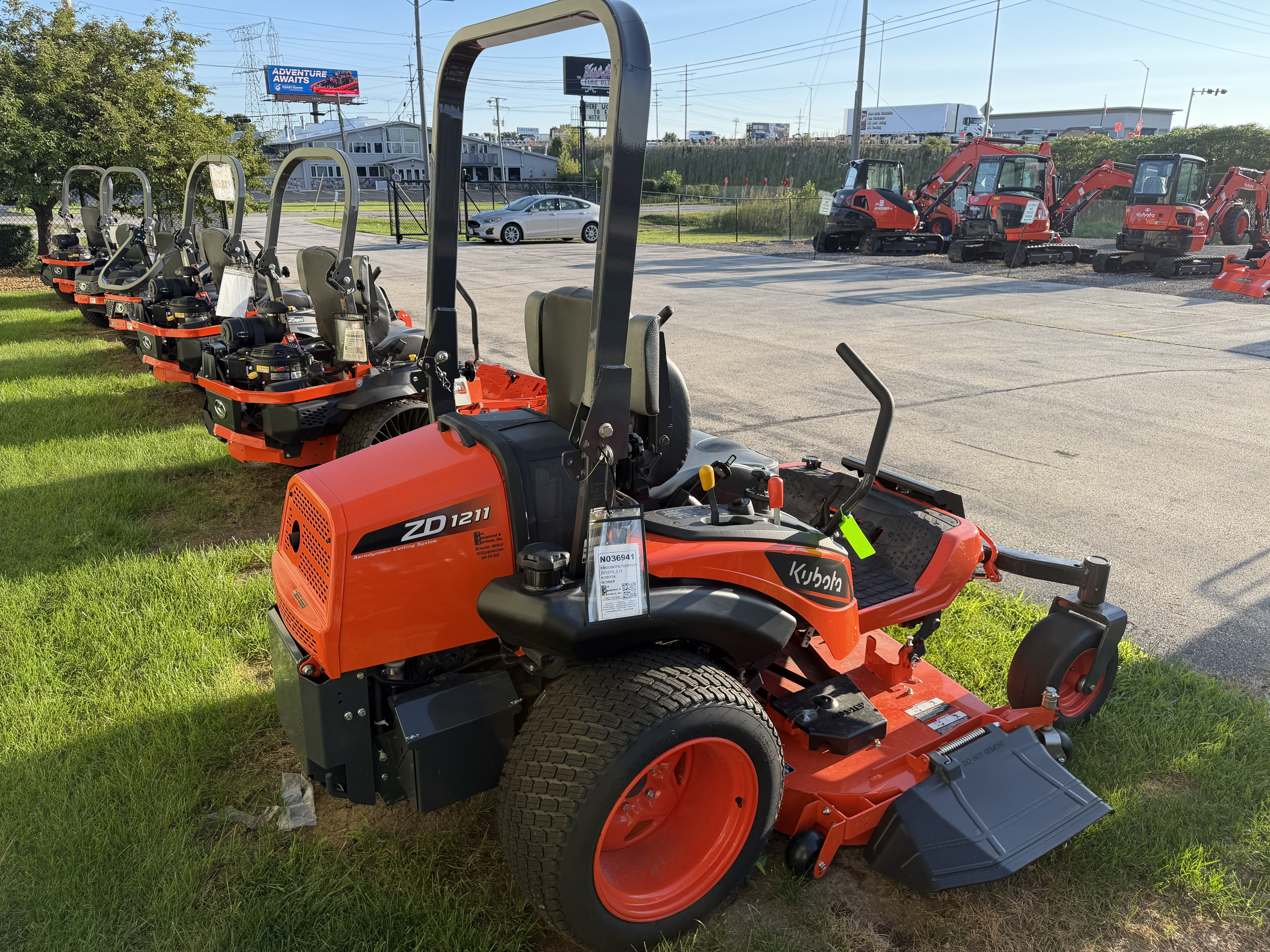 0 Kubota ZD1211L-3-72