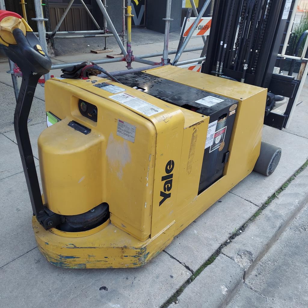 2021 Yale MCW040LE