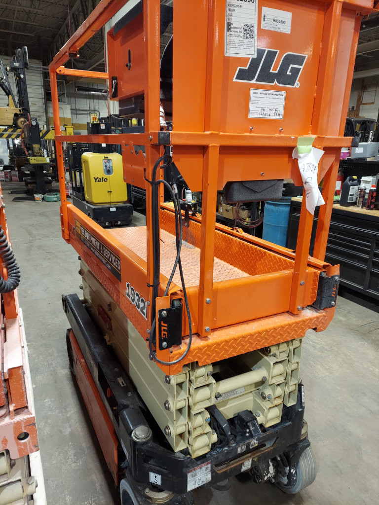2018 JLG 1932R