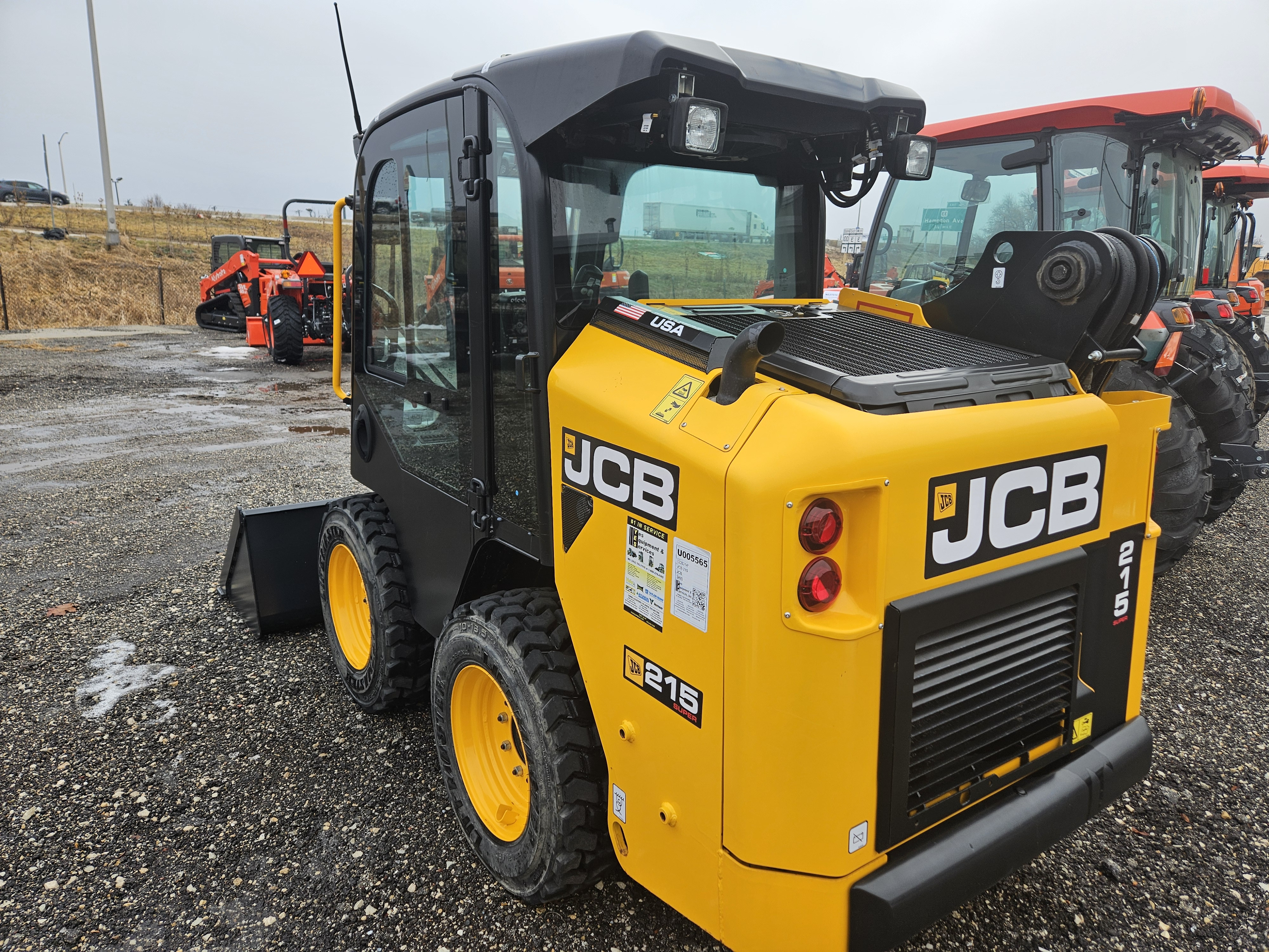 2023 JCB 215