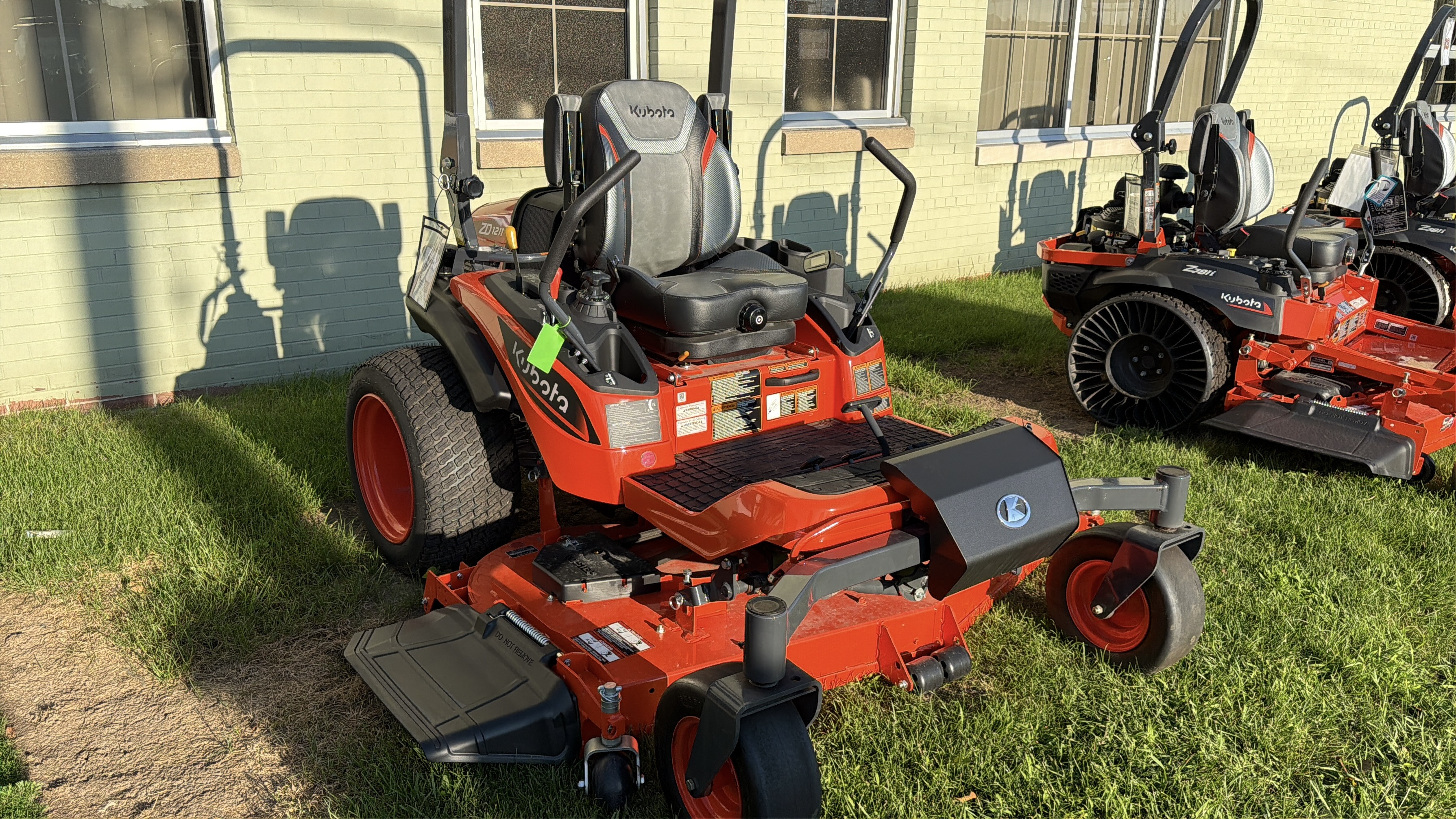 0 Kubota ZD1211L-3-72