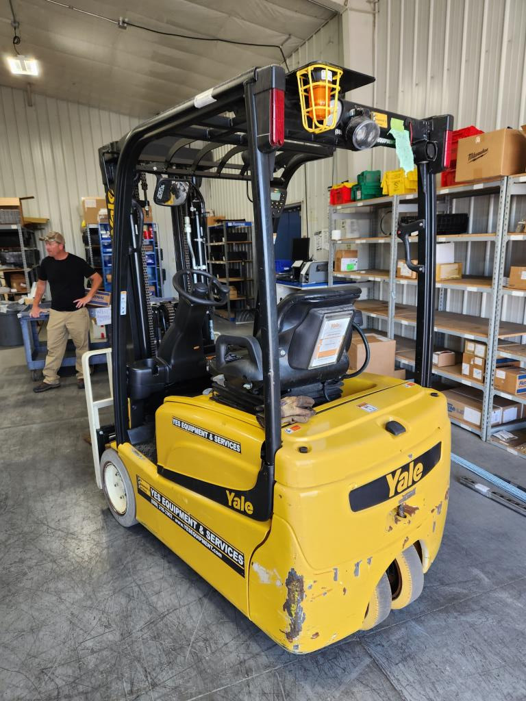 2018 Yale ERP040VT