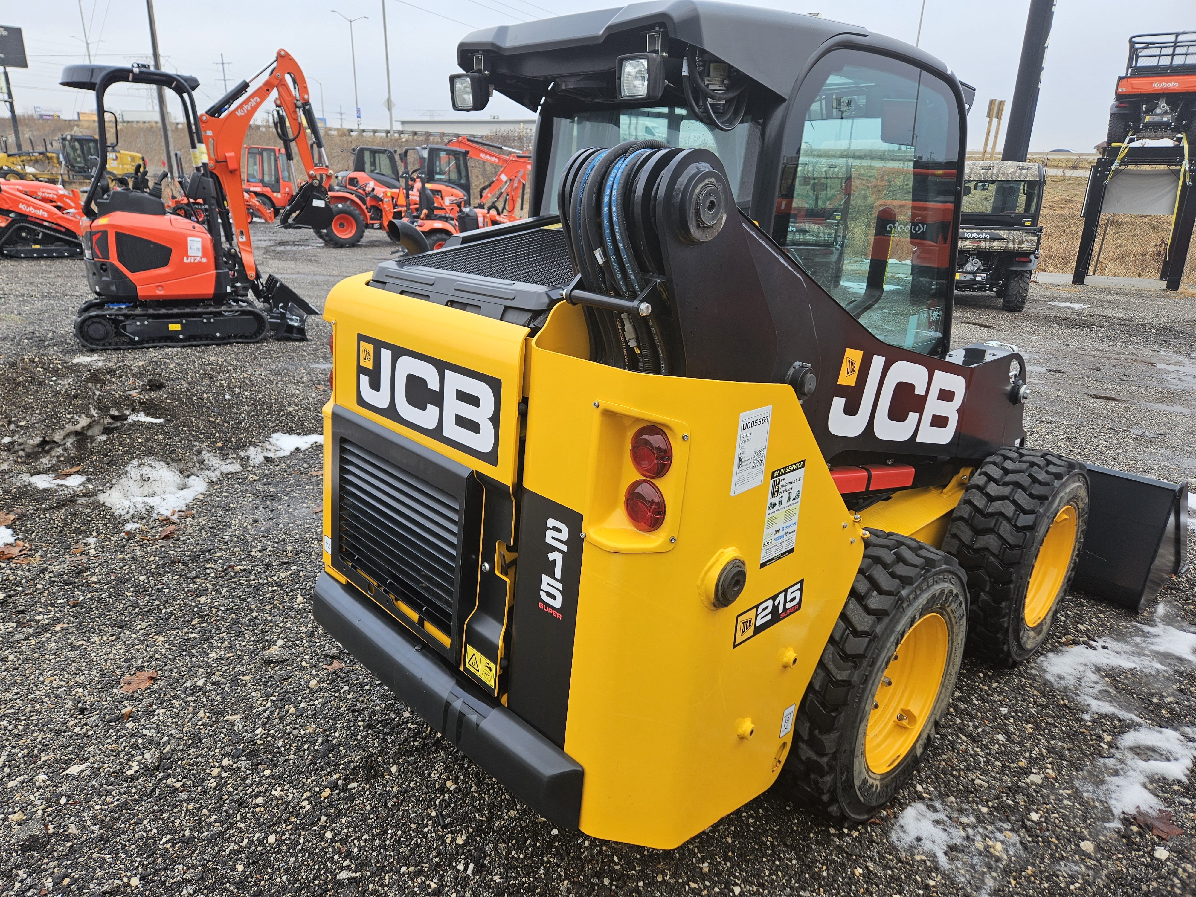 2023 JCB 215