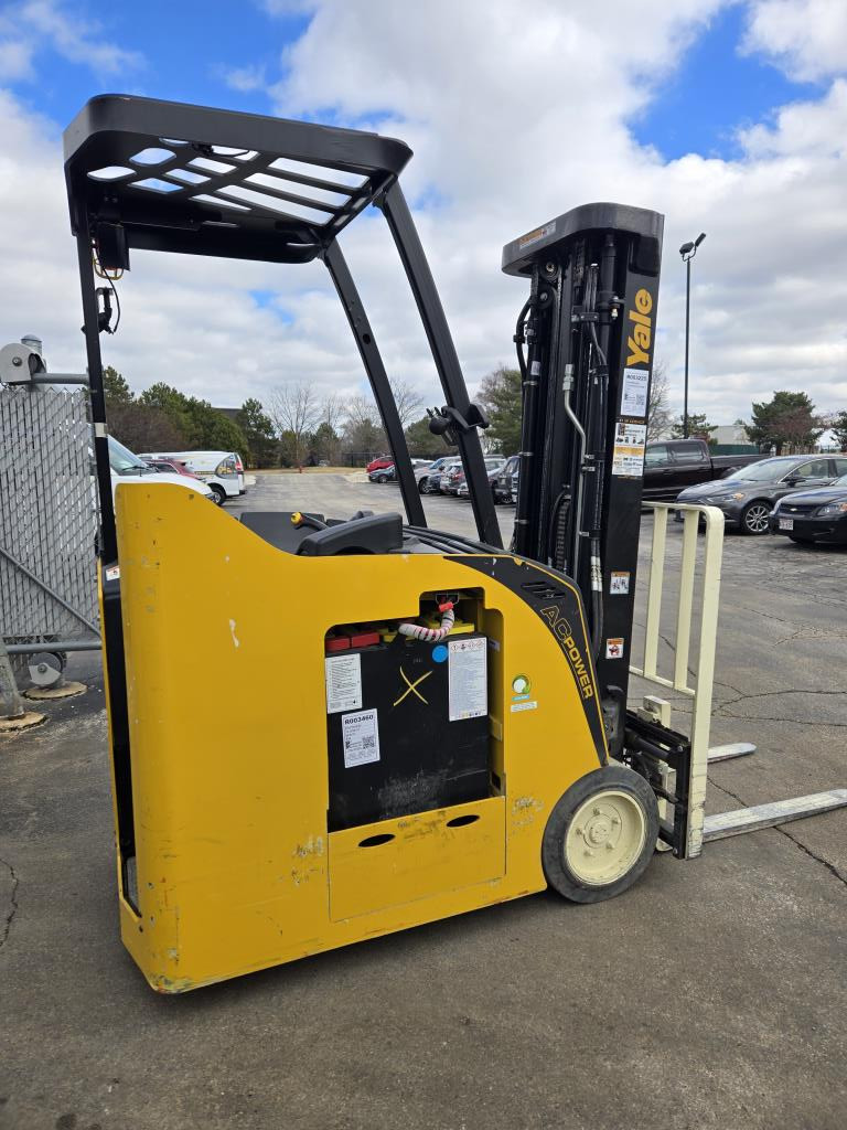 2022 Yale ESC040AD