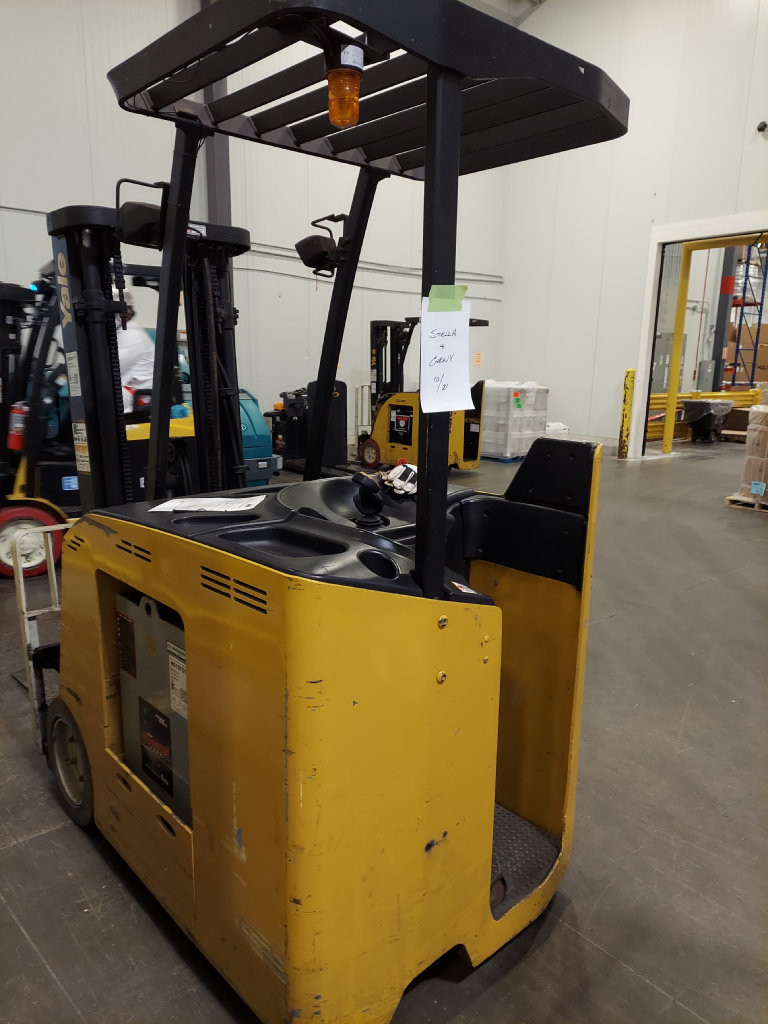 2005 Yale ESC035FA