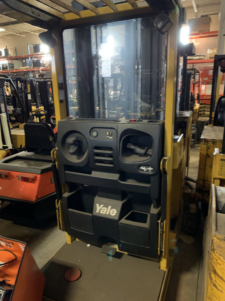 Photo of a 2002 Yale OS030BE