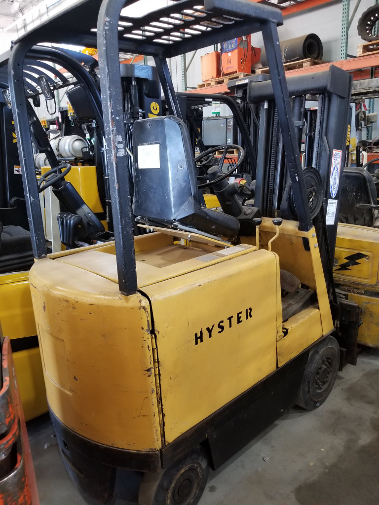 Photo of a 2004 Hyster E50