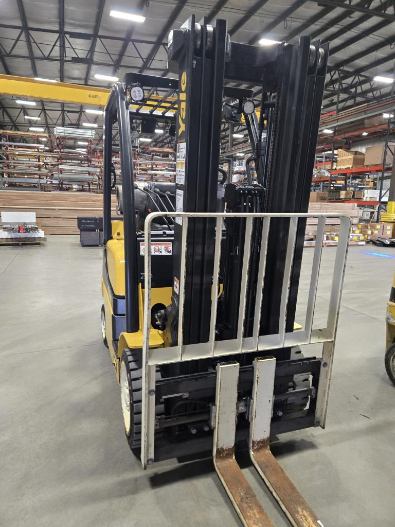 2022 Yale GC050VX