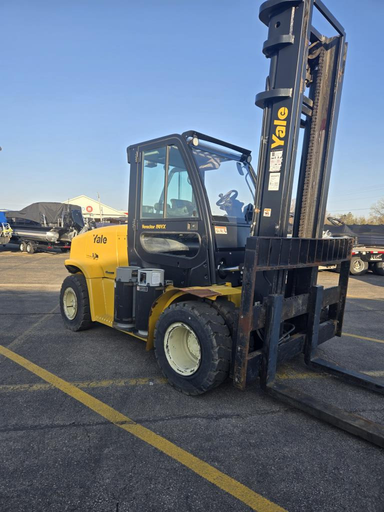 2017 Yale GP190VX