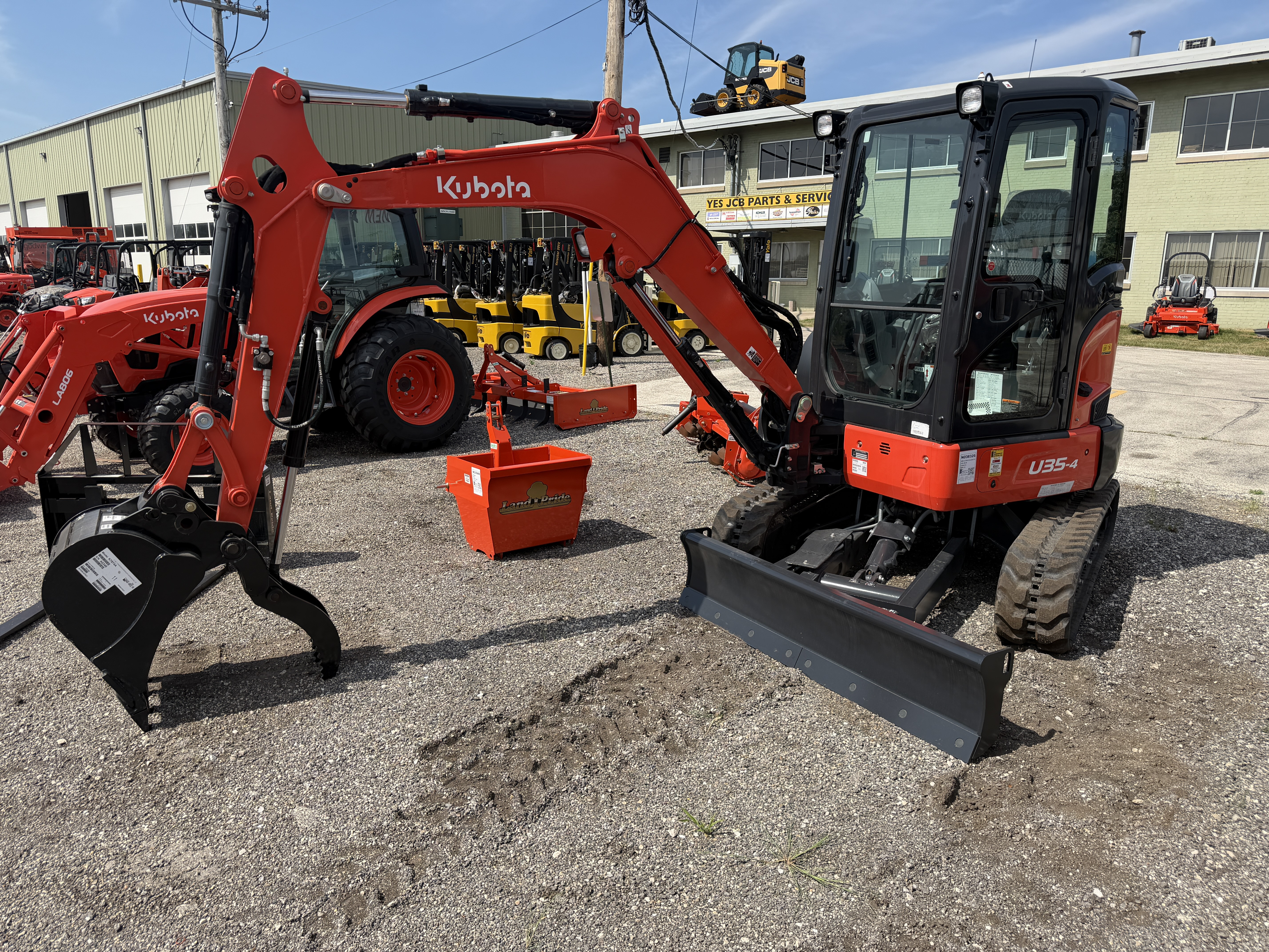 Photo of Kubota U35-4 Angle Blade