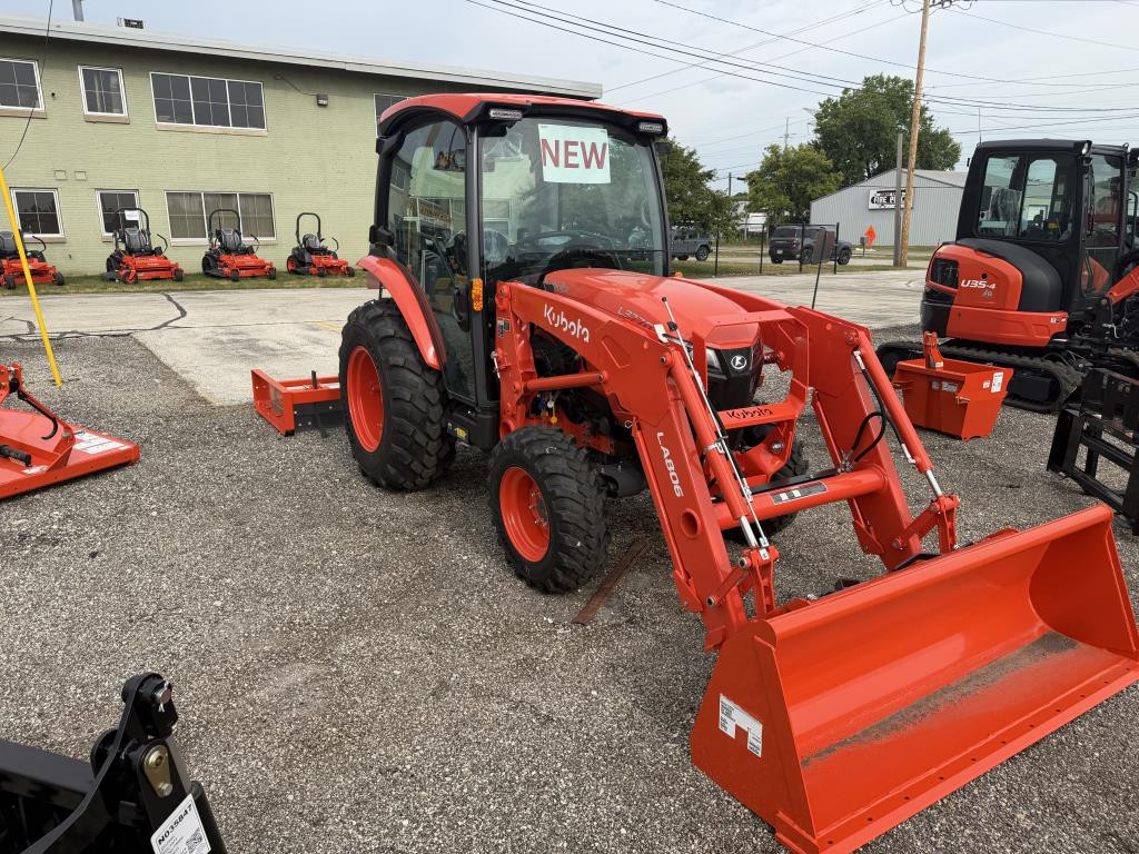 Photo of a  Kubota L3770DLX
