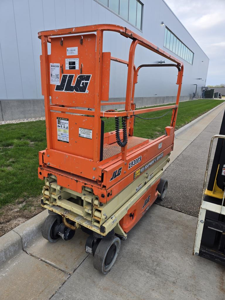 2017 JLG 1930ES