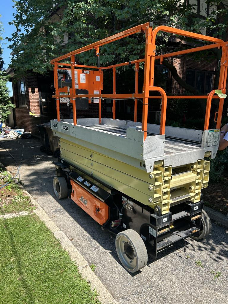 0 JLG 3246ES